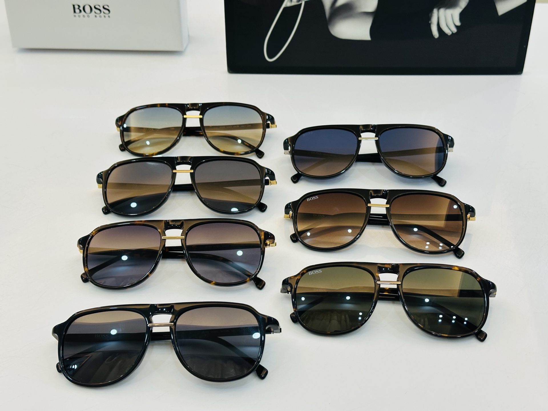 🆕 BOSS1435/S Size：54口17-145 🕶🕶💋💋👣👣 不挑脸 🍁经典不过时框型 C品质优