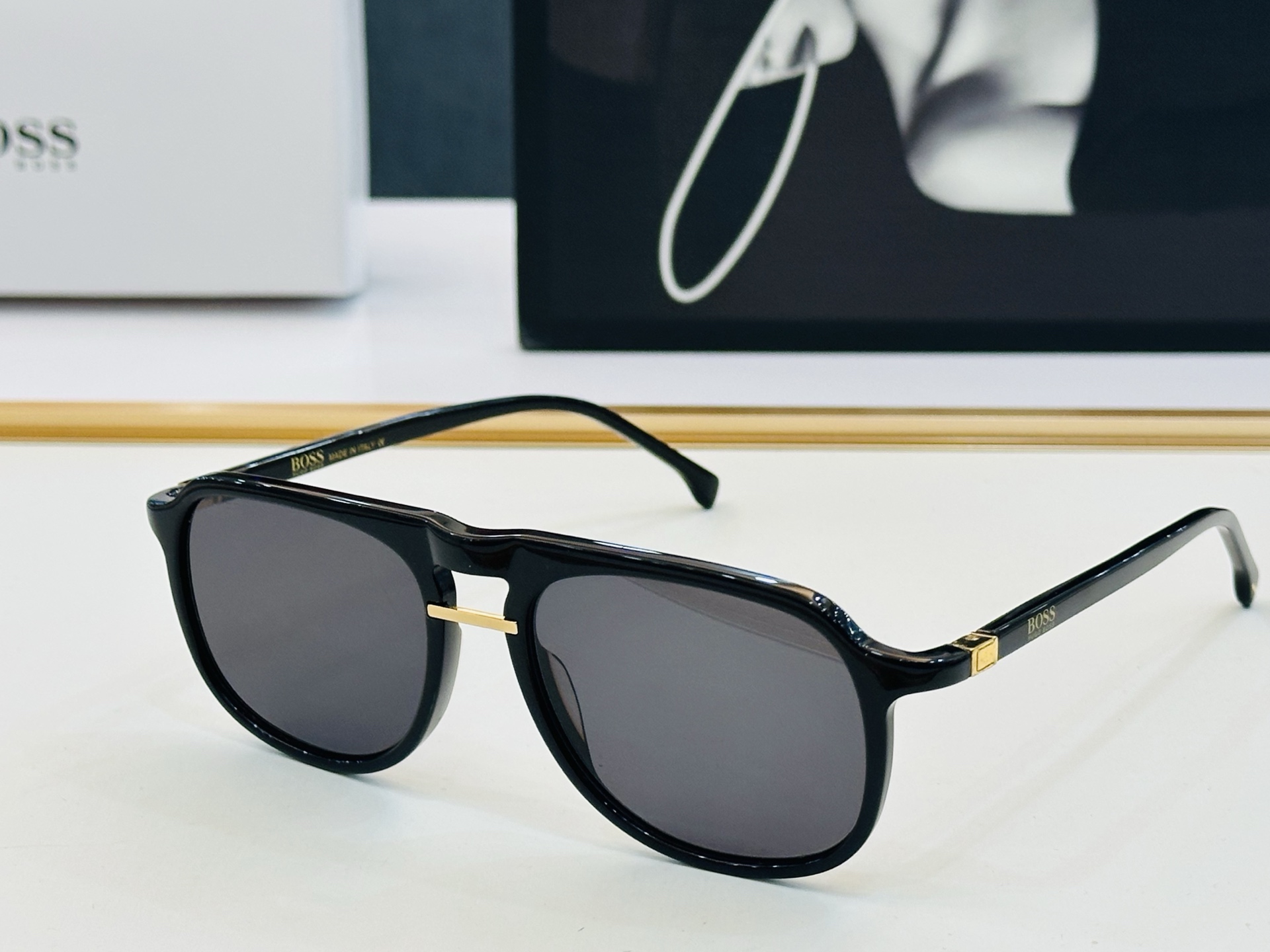 🆕 BOSS1435/S Size：54口17-145 🕶🕶💋💋👣👣 不挑脸 🍁经典不过时框型 C品质优