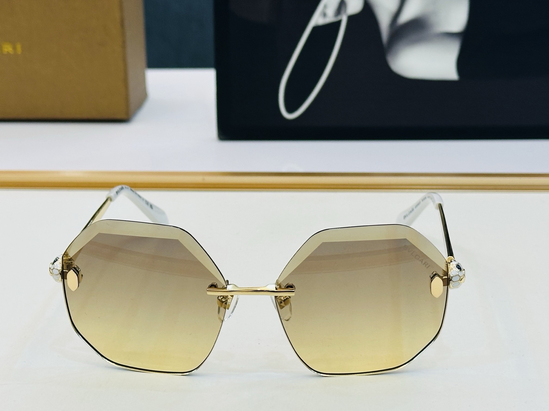 🆕款 官网同售 宝格家 BV40106 👍 Size ：59口19-140 绝对要买😎品质非常完美 C出