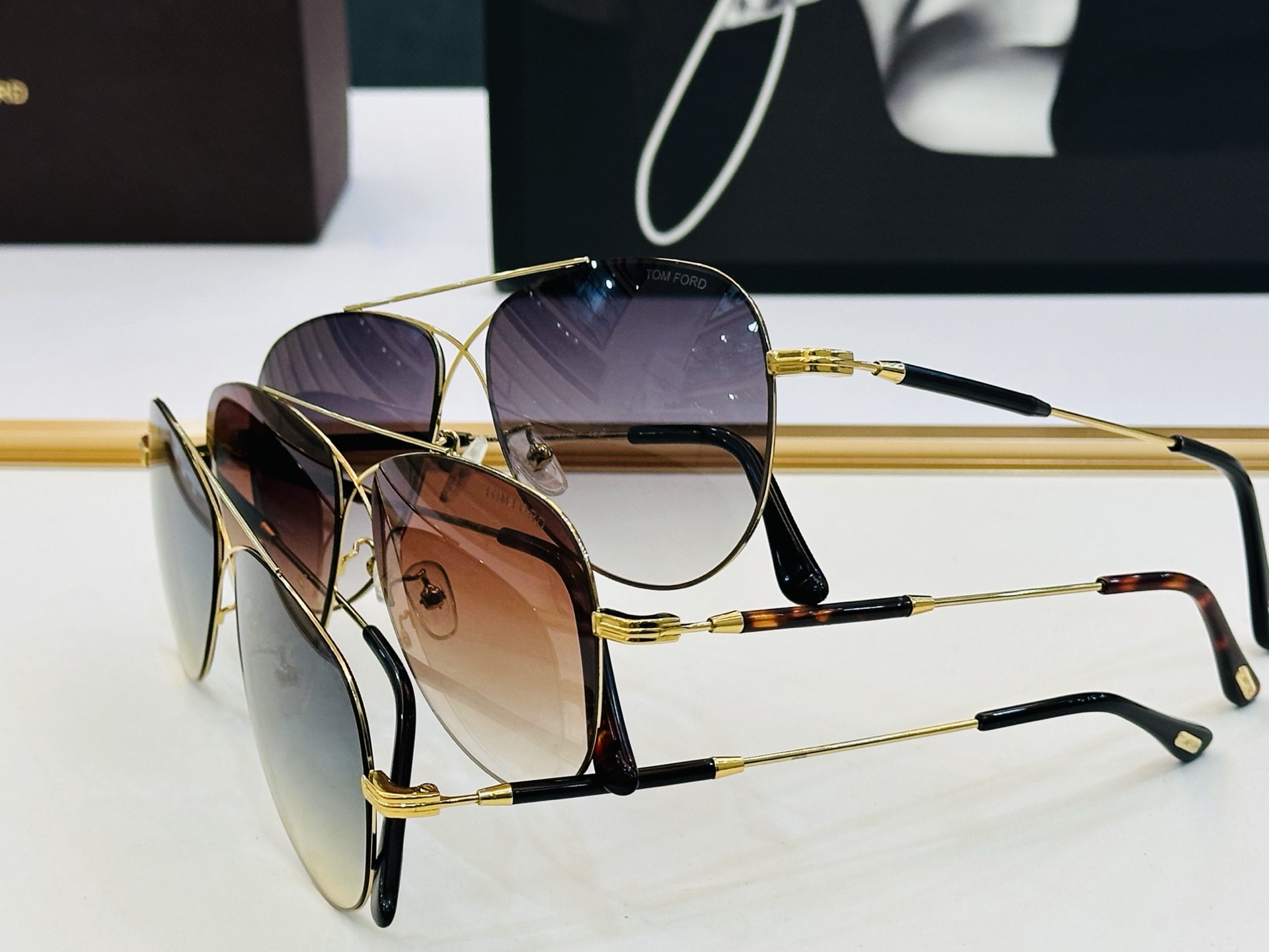 🎉TOM FOR*🎉汤姆家 Model: FT0981 Size：60口18-140 时尚框 太阳镜👓 