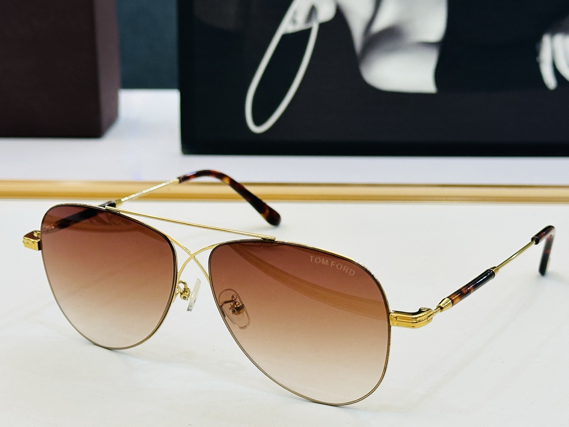 🎉TOM FOR*🎉汤姆家 Model: FT0981 Size：60口18-140 时尚框 太阳镜👓 