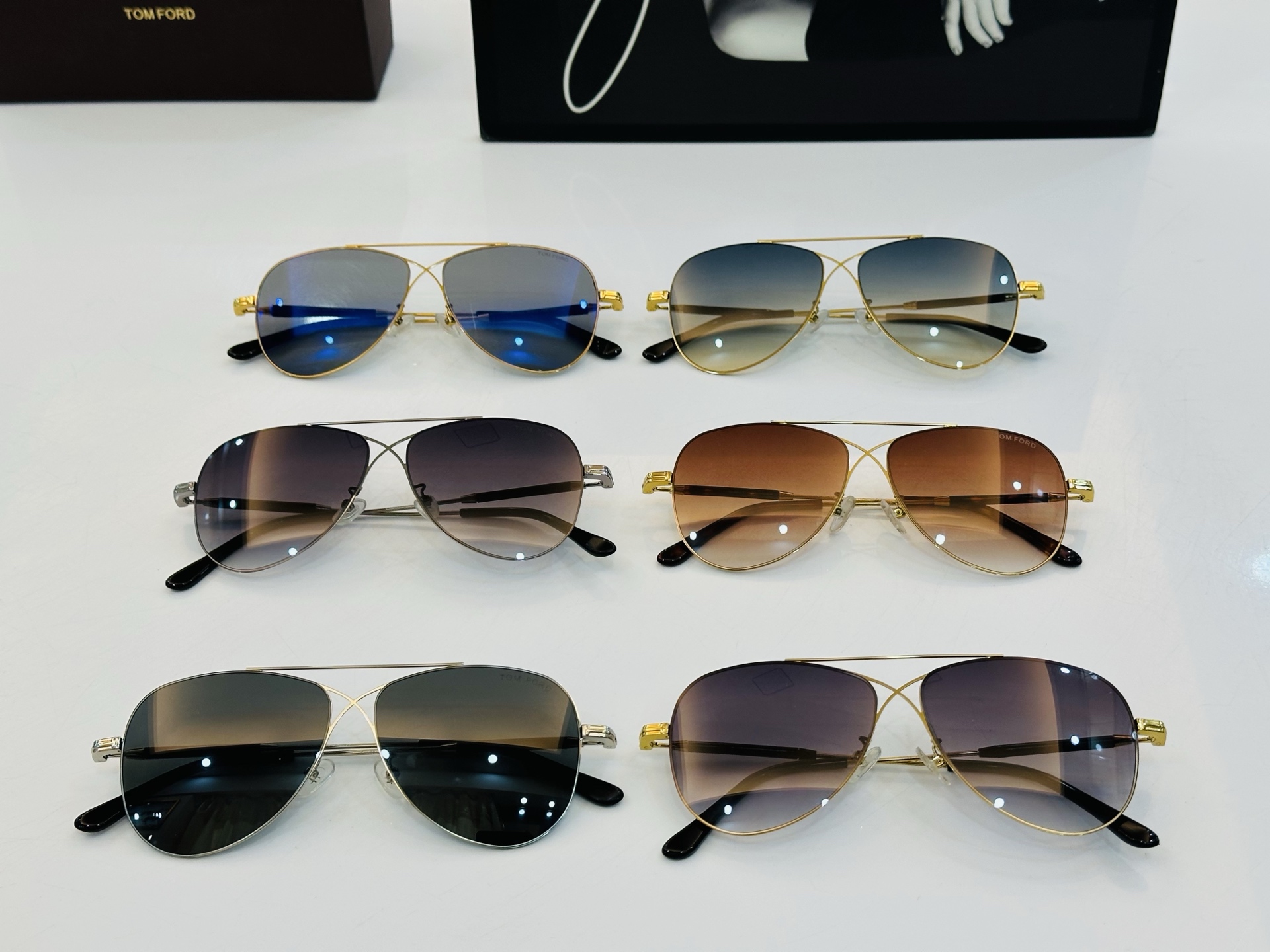 🎉TOM FOR*🎉汤姆家 Model: FT0981 Size：60口18-140 时尚框 太阳镜👓 