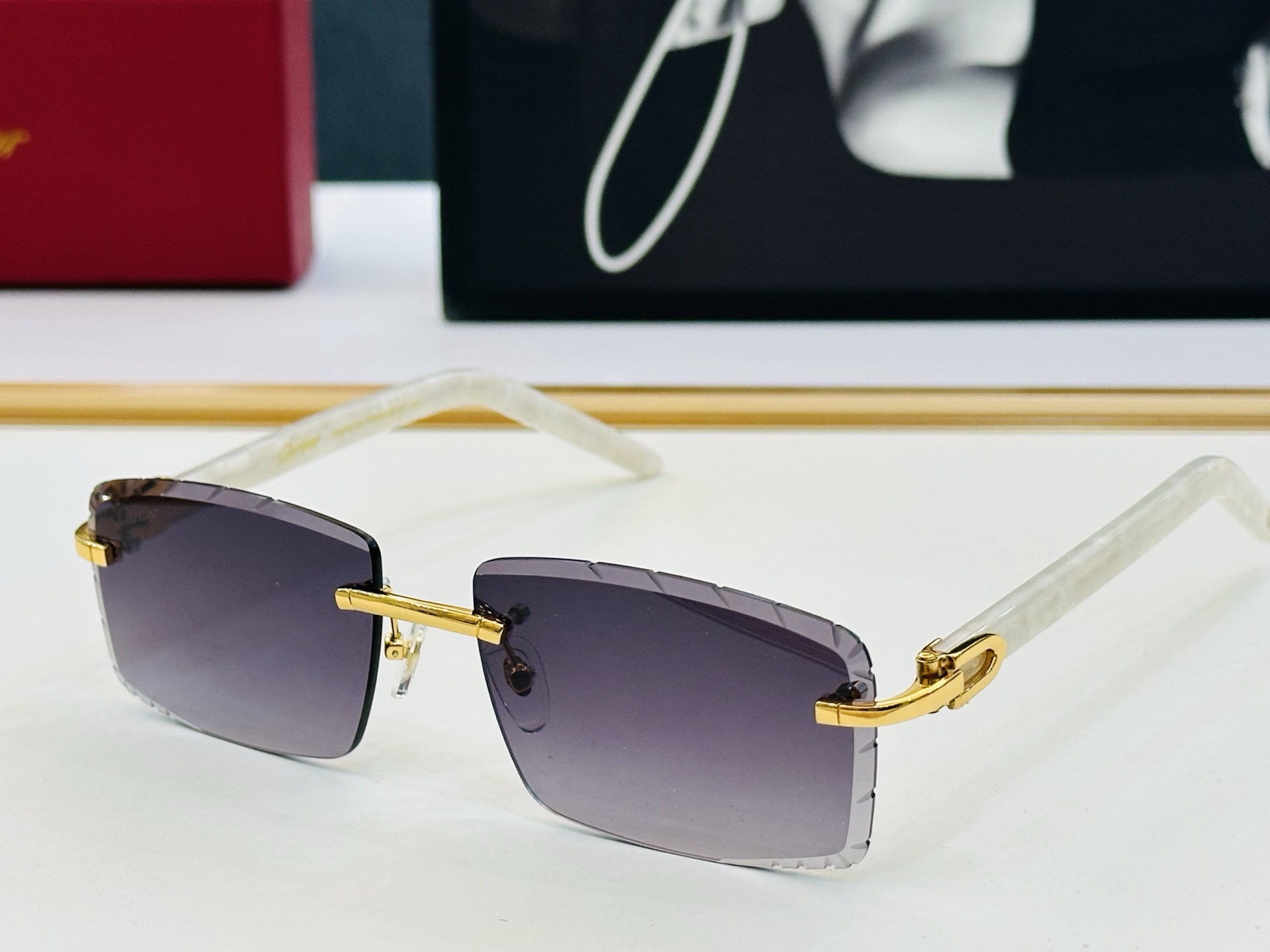 Cartie* 卡家 CT0243S 太阳镜 Size：59口16-140 工艺精湛气质十足！S男女同款