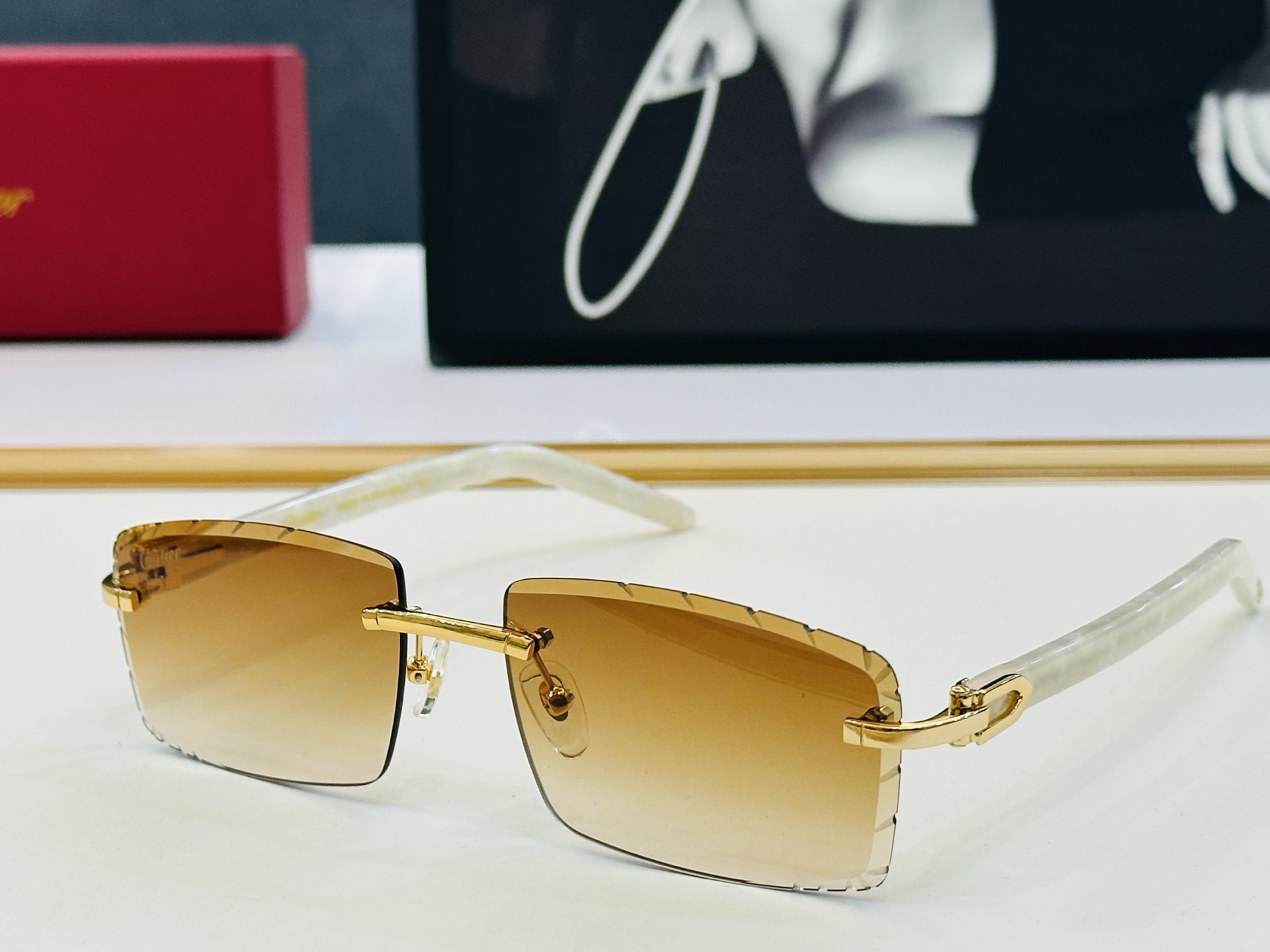 Cartie* 卡家 CT0243S 太阳镜 Size：59口16-140 工艺精湛气质十足！S男女同款