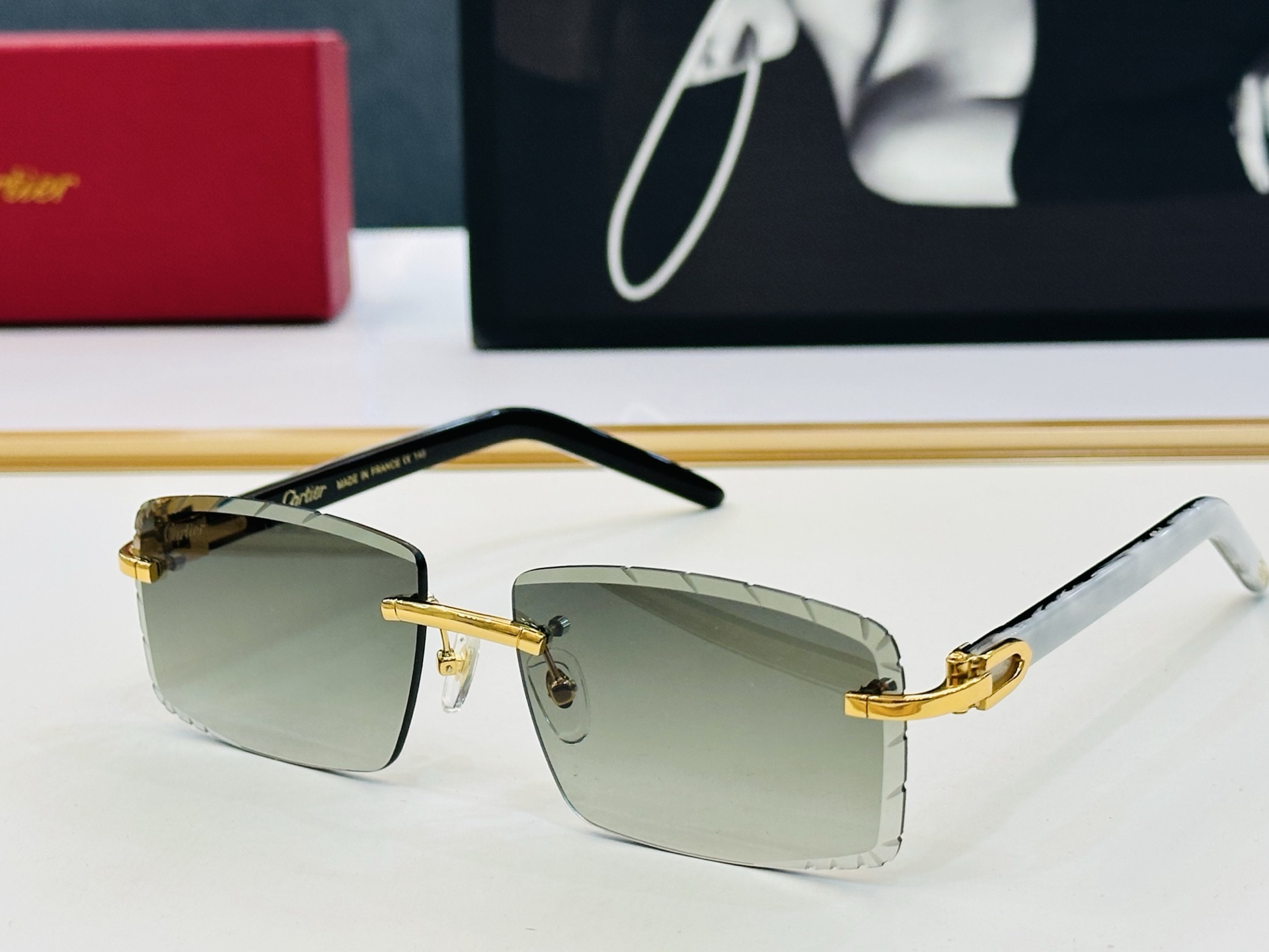 Cartie* 卡家 CT0243S 太阳镜 Size：59口16-140 工艺精湛气质十足！S男女同款