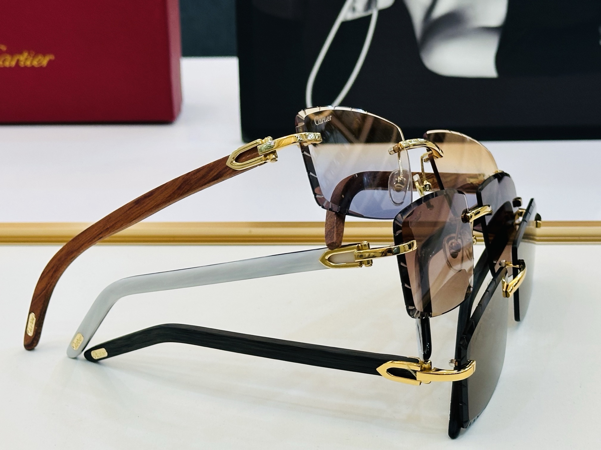 Cartie* 卡家 CT0243S 太阳镜 Size：59口16-140 工艺精湛气质十足！S男女同款