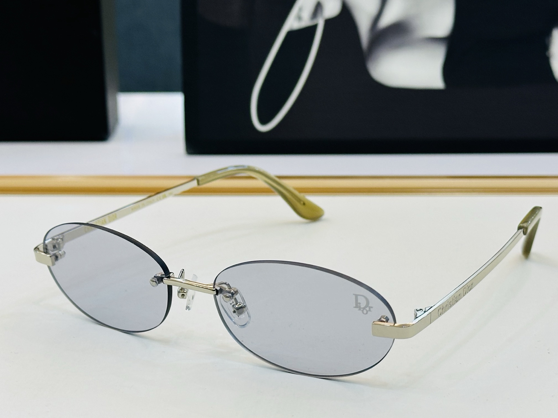 🔻🔻🔻DIO* 迪家 CAT29GMN Size：58口17-143 春夏款墨镜 😎🔆 K搭配镜腿精致 