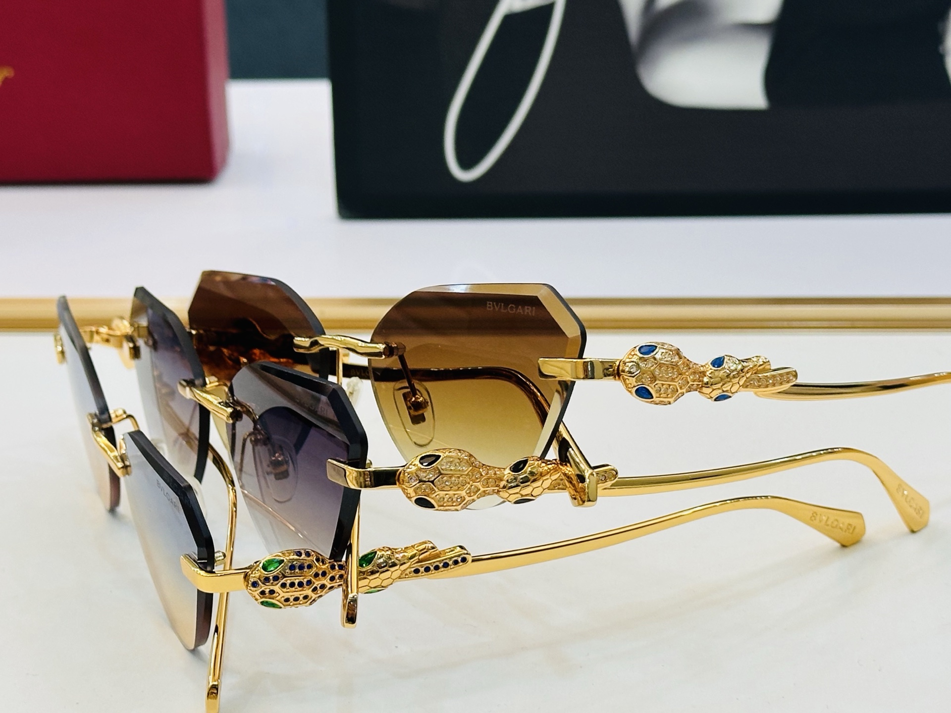 🆕款 官网同售 宝格家 BV1811LU 👍 Size ：57口16-145 绝对要买😎品质非常完美 K