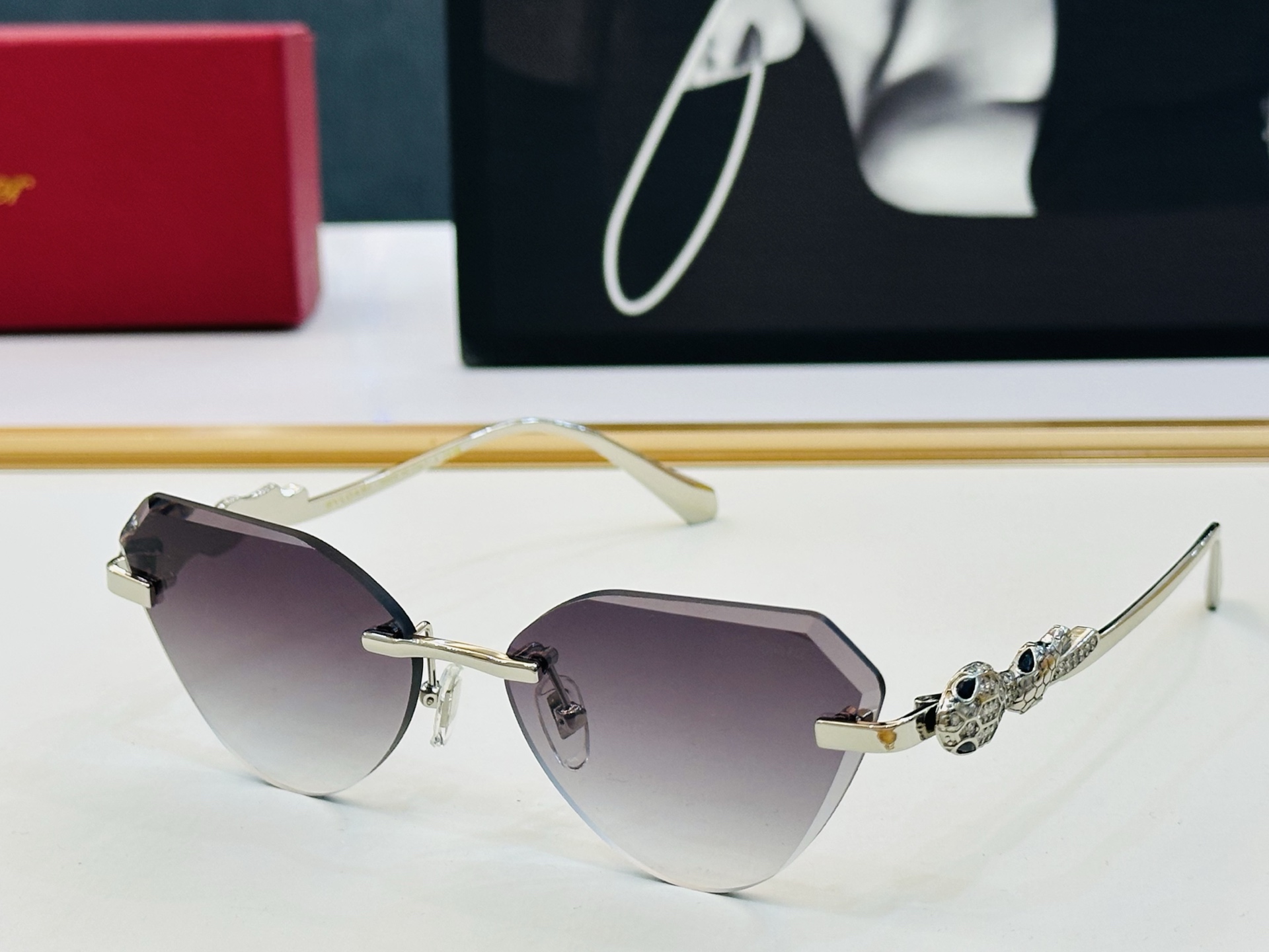 🆕款 官网同售 宝格家 BV1811LU 👍 Size ：57口16-145 绝对要买😎品质非常完美 K