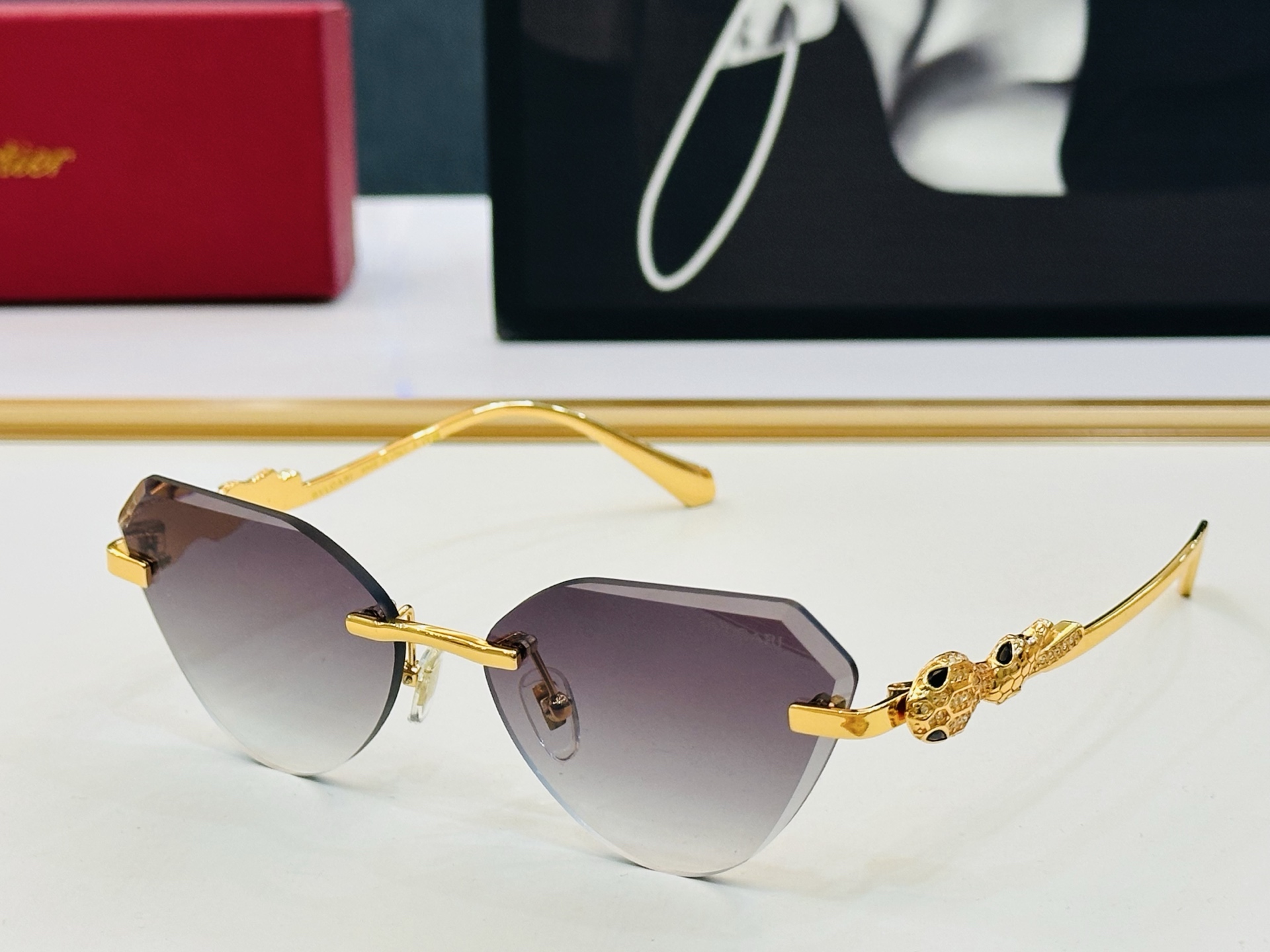 🆕款 官网同售 宝格家 BV1811LU 👍 Size ：57口16-145 绝对要买😎品质非常完美 K