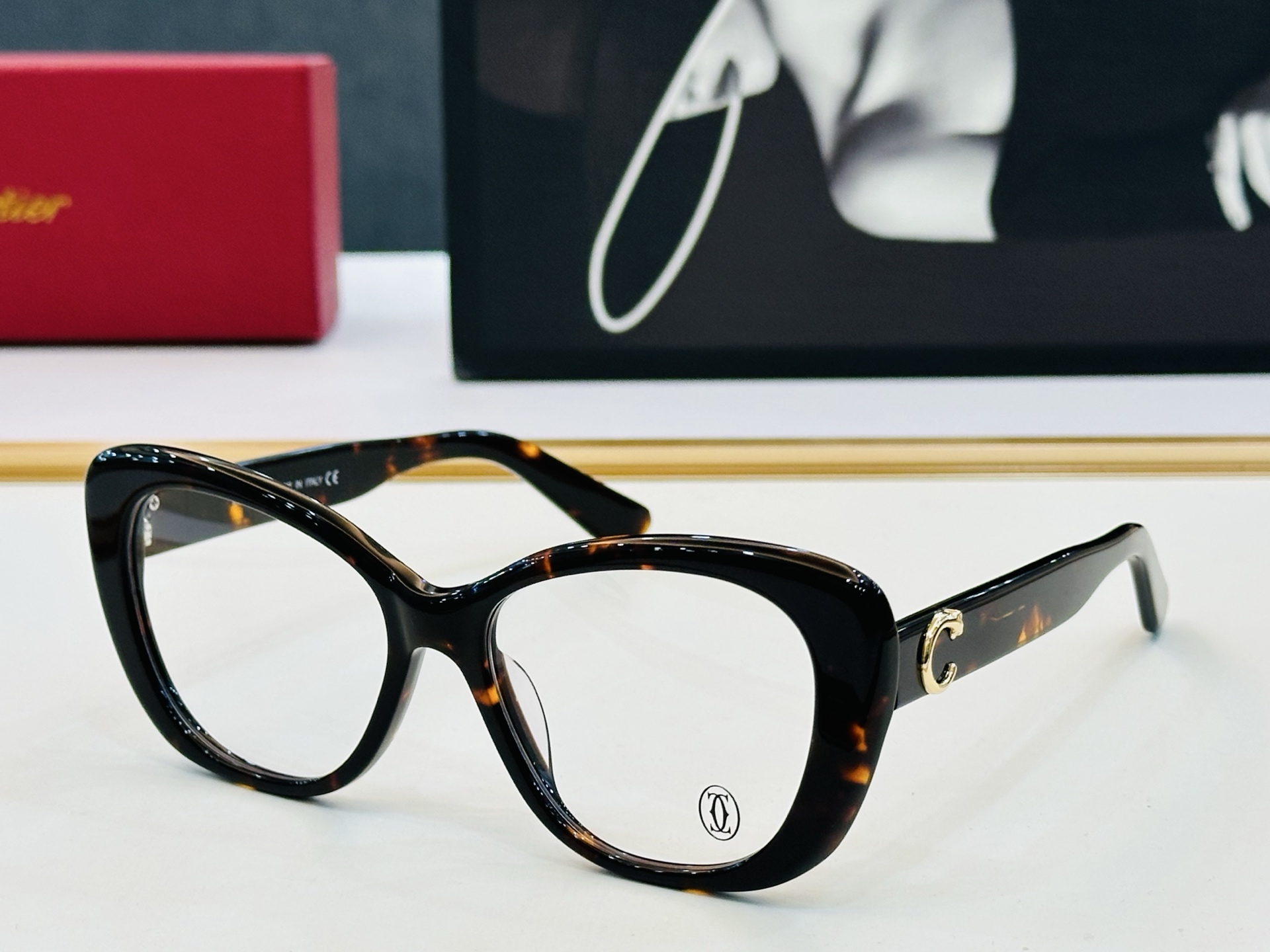 Cartie* 卡家 太阳镜 CT0495 Size：53口19-145 工艺精湛气质十足！Z男女同款 