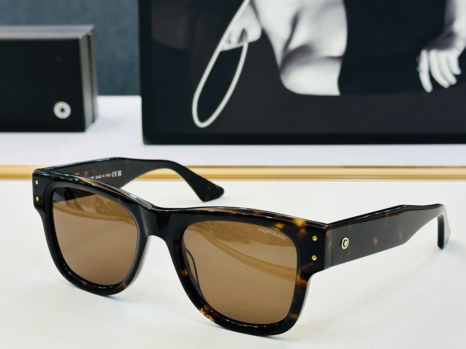 MB0381S Size：54口21-145 🌤万宝龙 非常能彰显一个人的品味品质做工稳实 L 太阳镜