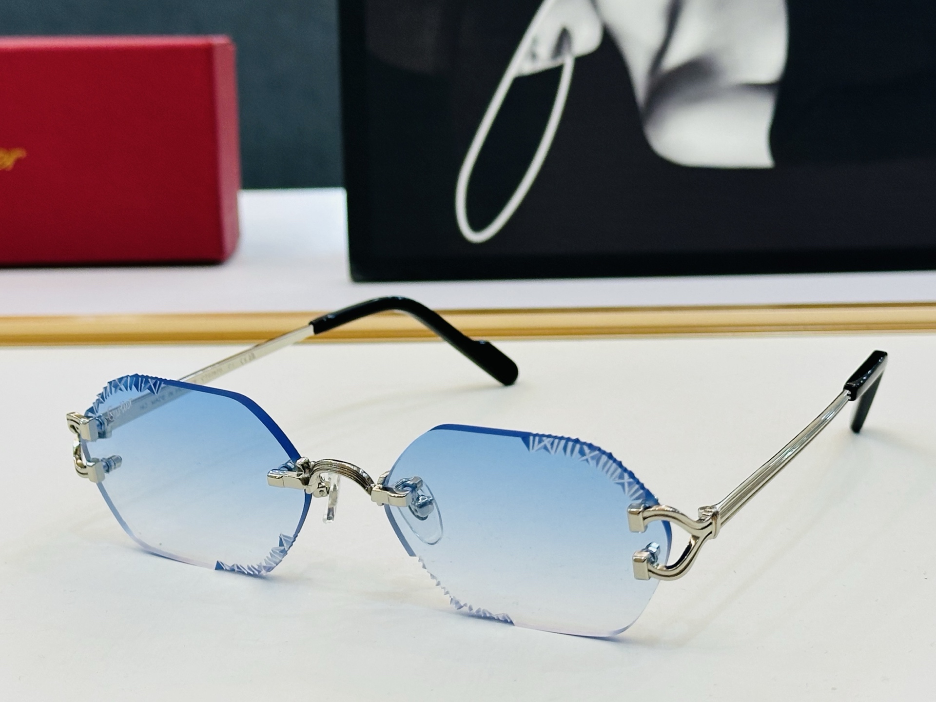 🆕 原版Cartie* 卡家 太阳镜 CT0767S Size：57口17-142 电镀工艺精湛大牌品 