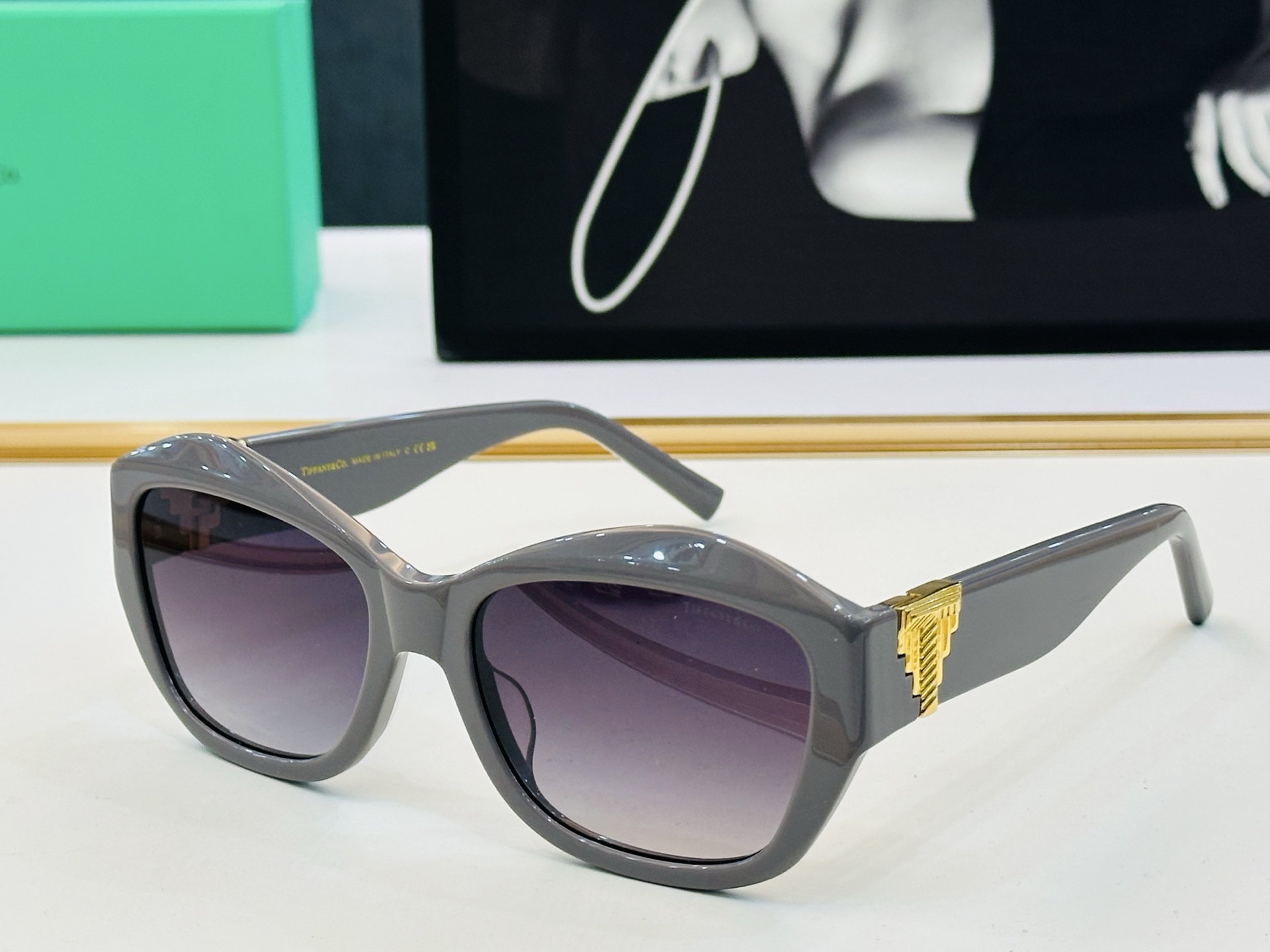 蒂芙家 Tiffany & CO. TF4233U Size：58口19-135 时尚太阳镜架 👍b多色