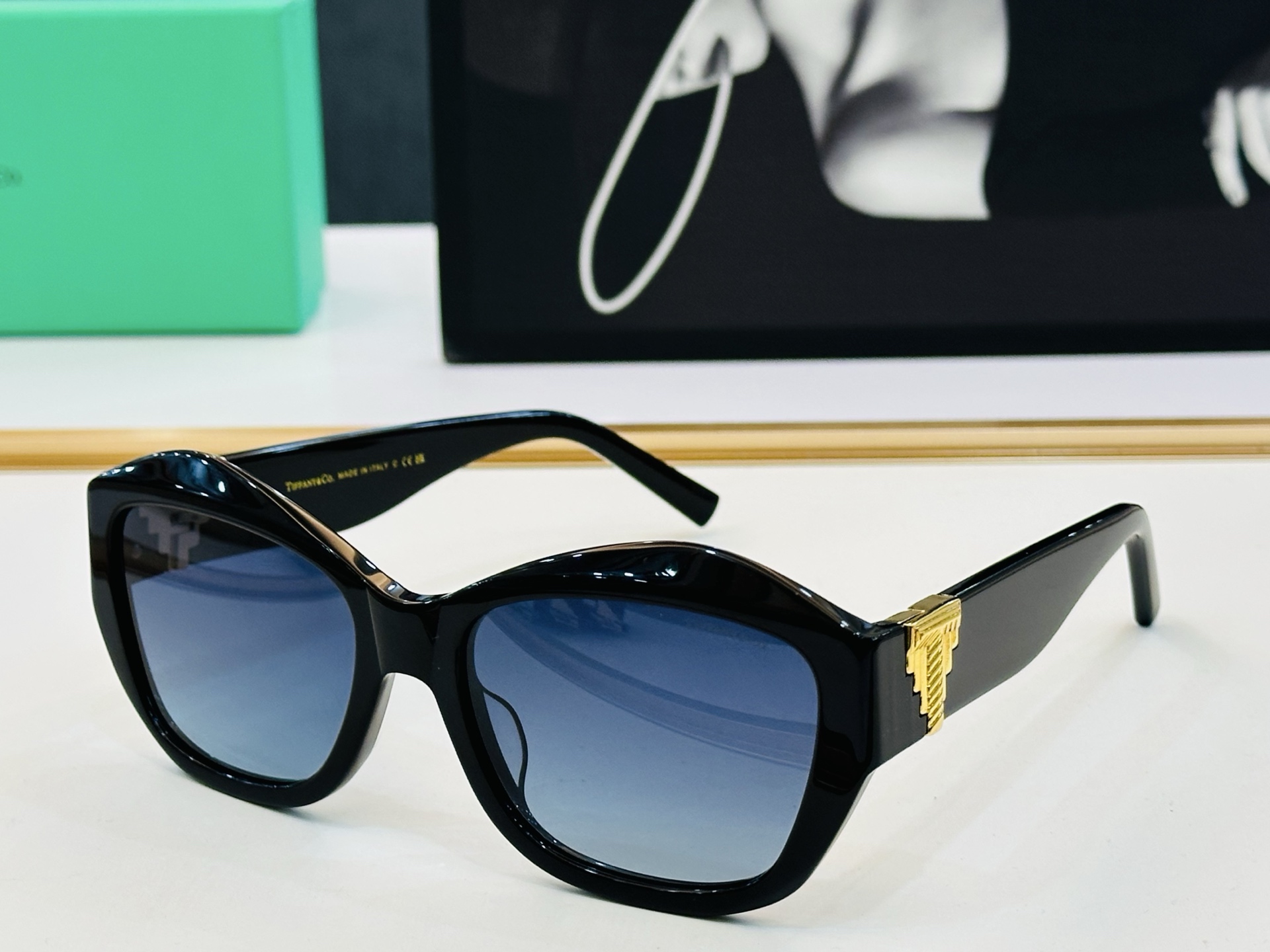 蒂芙家 Tiffany & CO. TF4233U Size：58口19-135 时尚太阳镜架 👍b多色