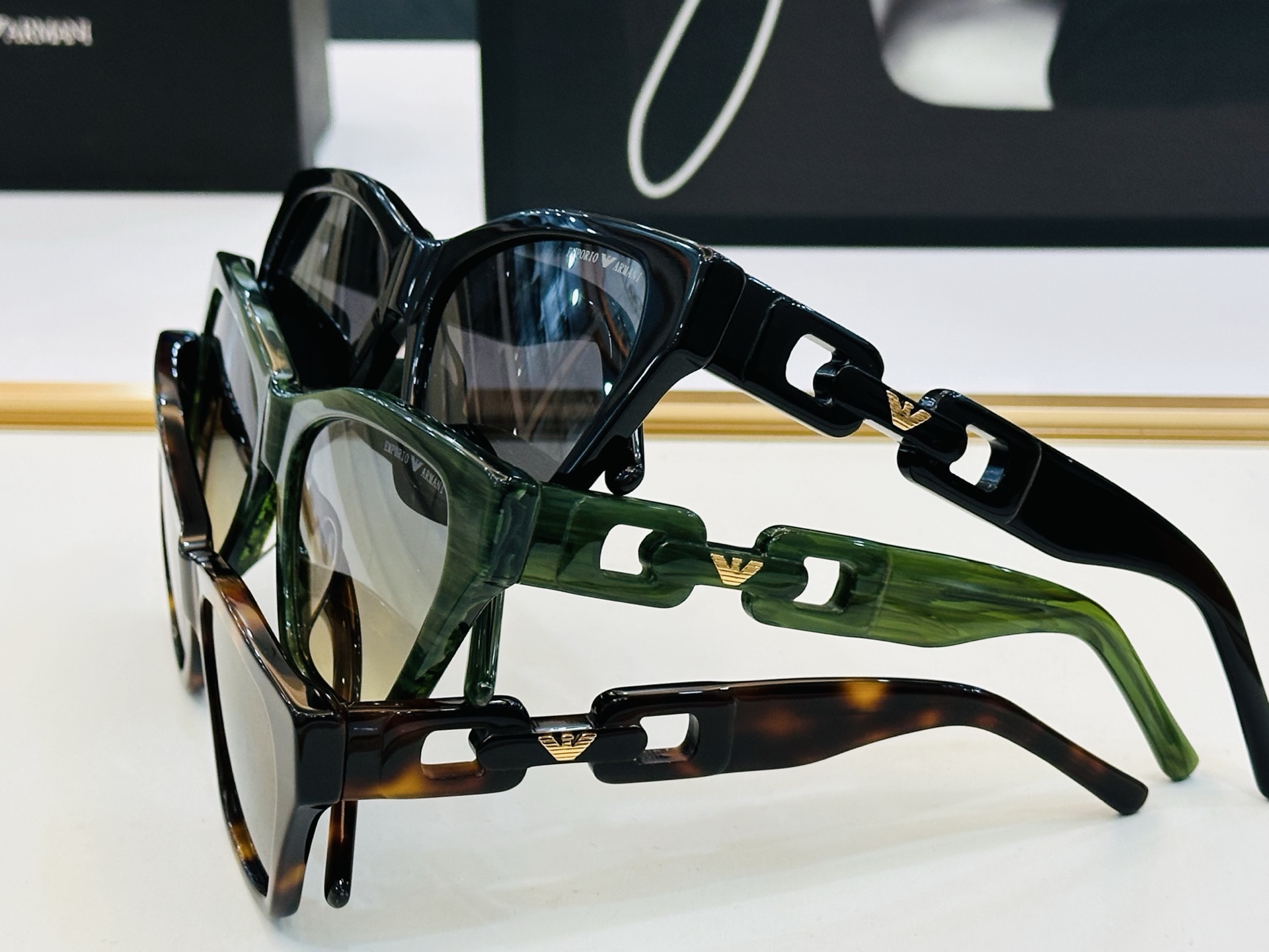 新款 阿马尼 EA4203U Size：56口18-147 📢📢👏高品质 bm太阳镜