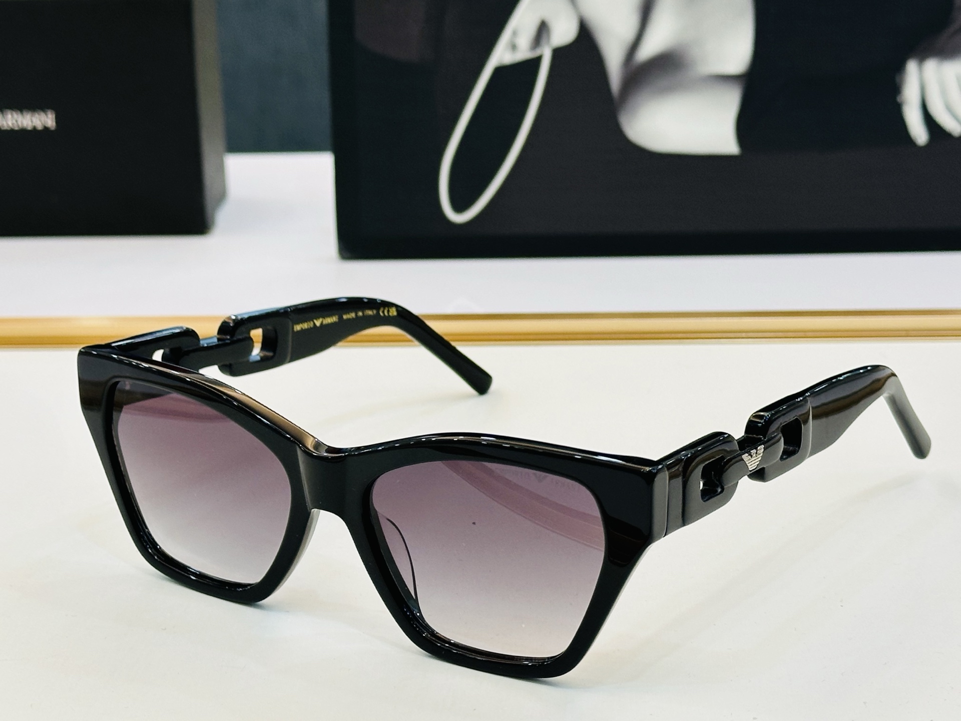 新款 阿马尼 EA4203U Size：56口18-147 📢📢👏高品质 bm太阳镜