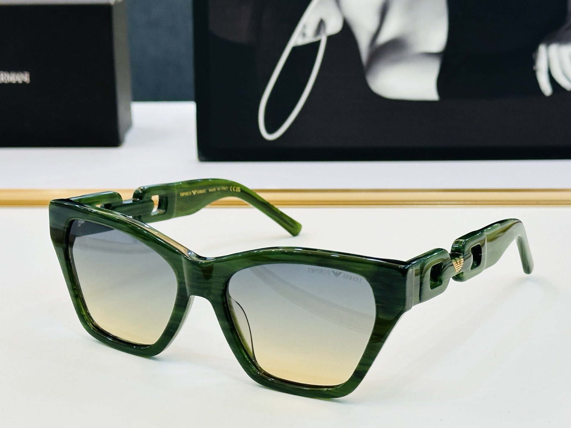 新款 阿马尼 EA4203U Size：56口18-147 📢📢👏高品质 bm太阳镜