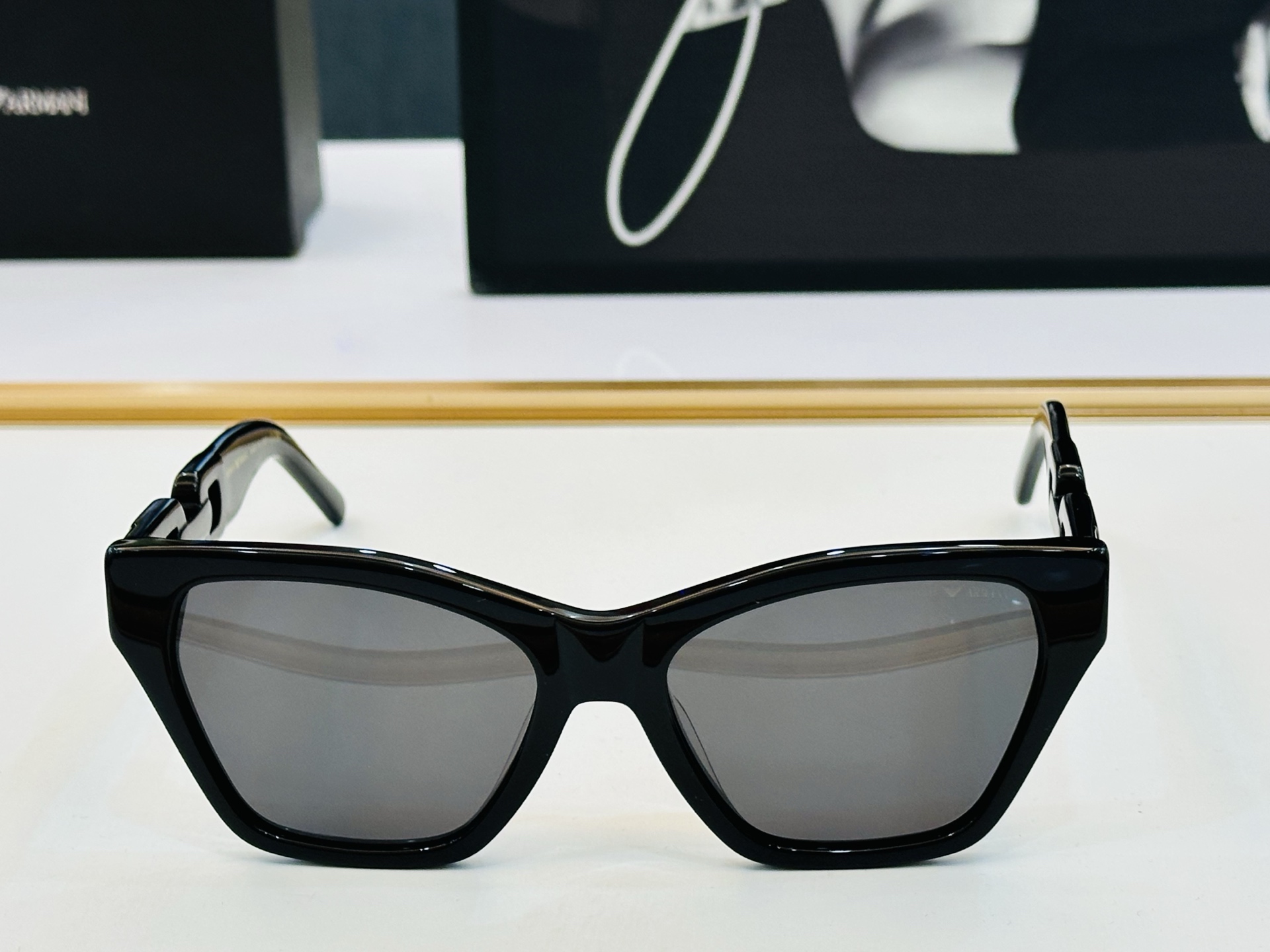 新款 阿马尼 EA4203U Size：56口18-147 📢📢👏高品质 bm太阳镜