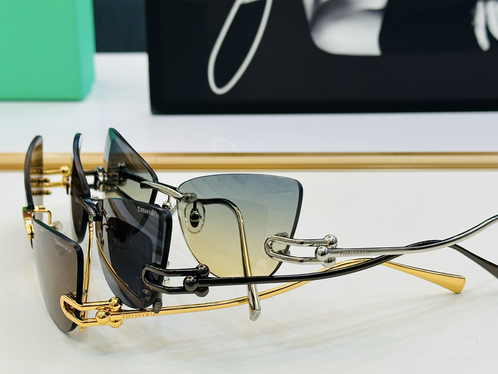 蒂芙家 Tiffany & CO. TF3112K Size：61口16-135 时尚太阳镜架 👍b多色