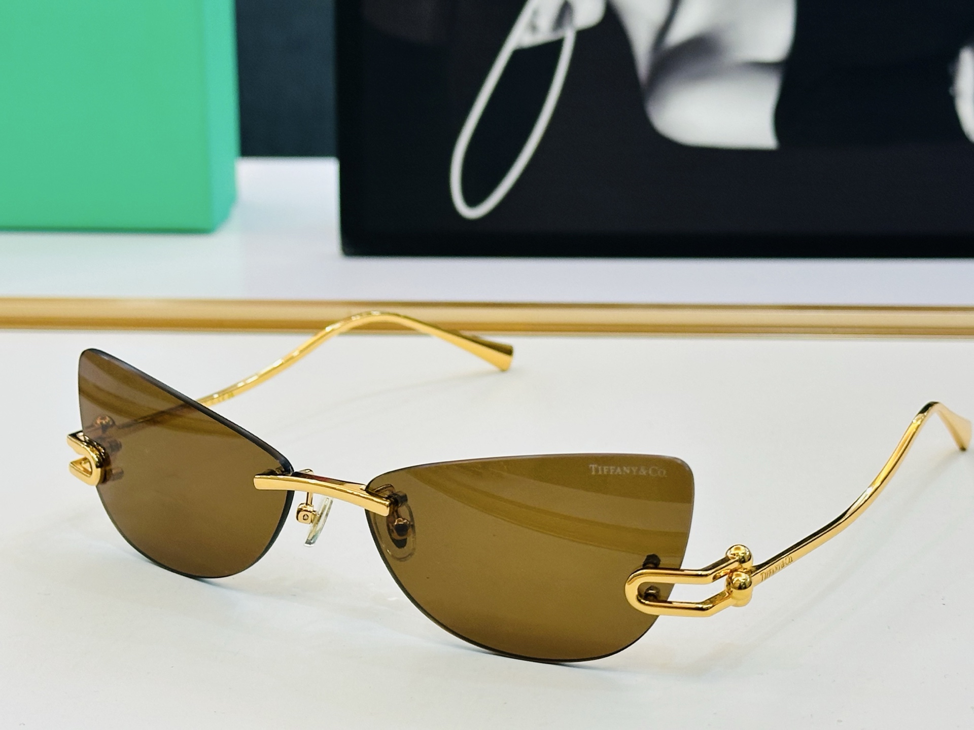 蒂芙家 Tiffany & CO. TF3112K Size：61口16-135 时尚太阳镜架 👍b多色