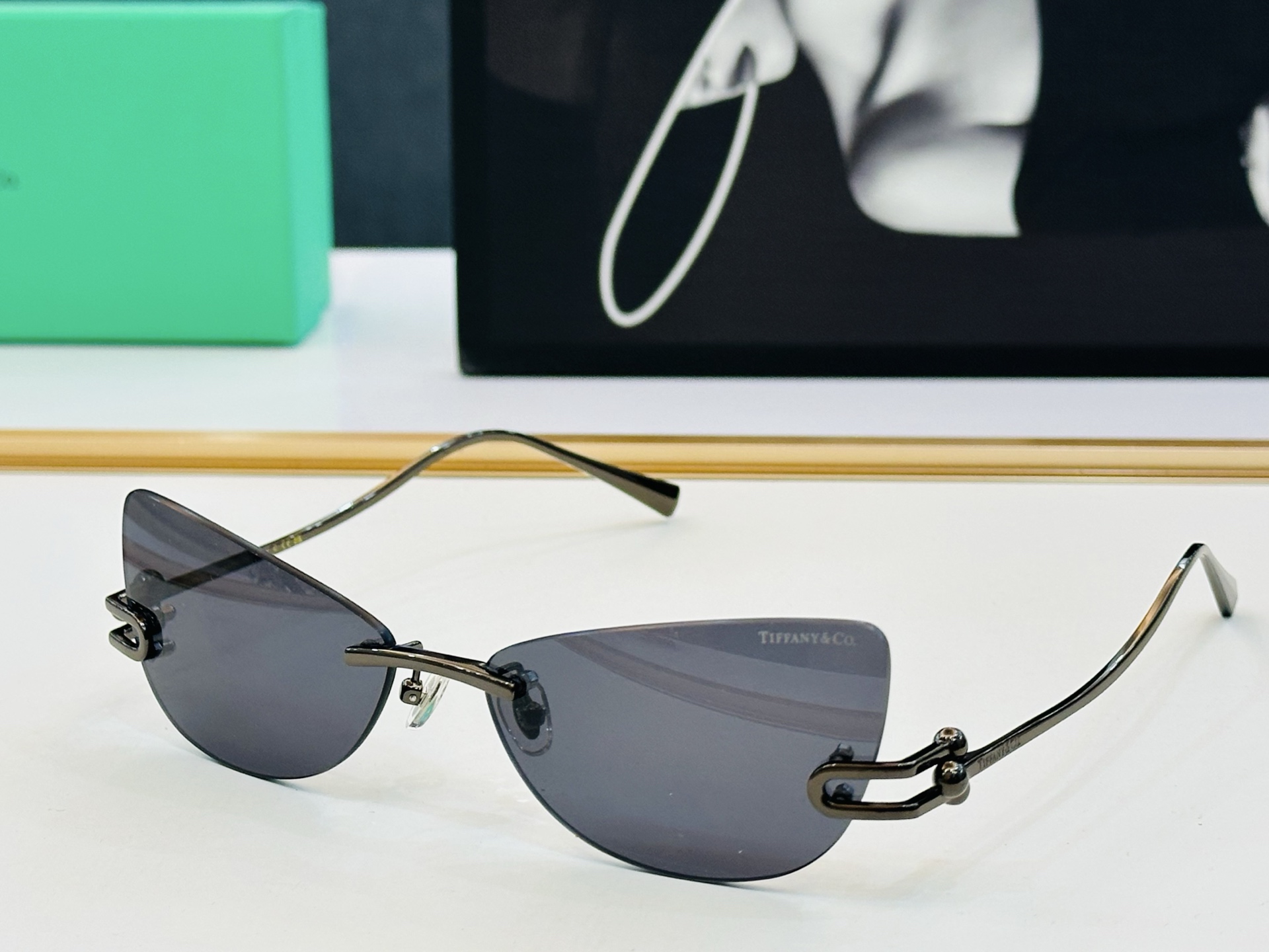蒂芙家 Tiffany & CO. TF3112K Size：61口16-135 时尚太阳镜架 👍b多色