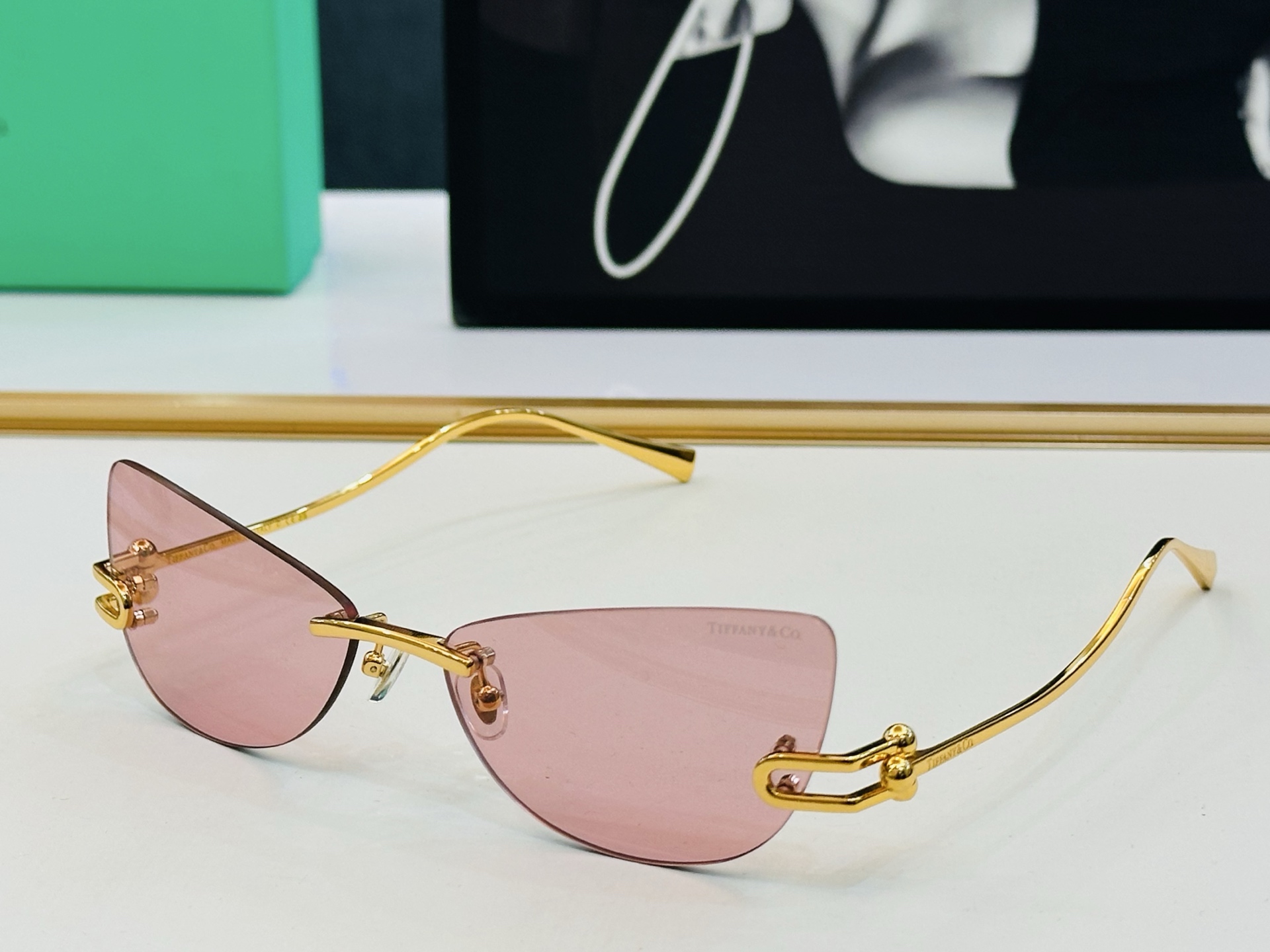 蒂芙家 Tiffany & CO. TF3112K Size：61口16-135 时尚太阳镜架 👍b多色