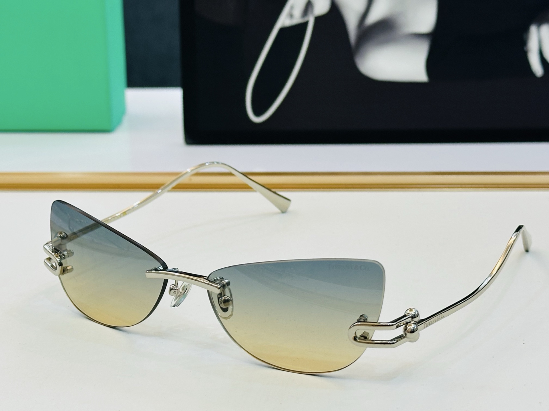 蒂芙家 Tiffany & CO. TF3112K Size：61口16-135 时尚太阳镜架 👍b多色