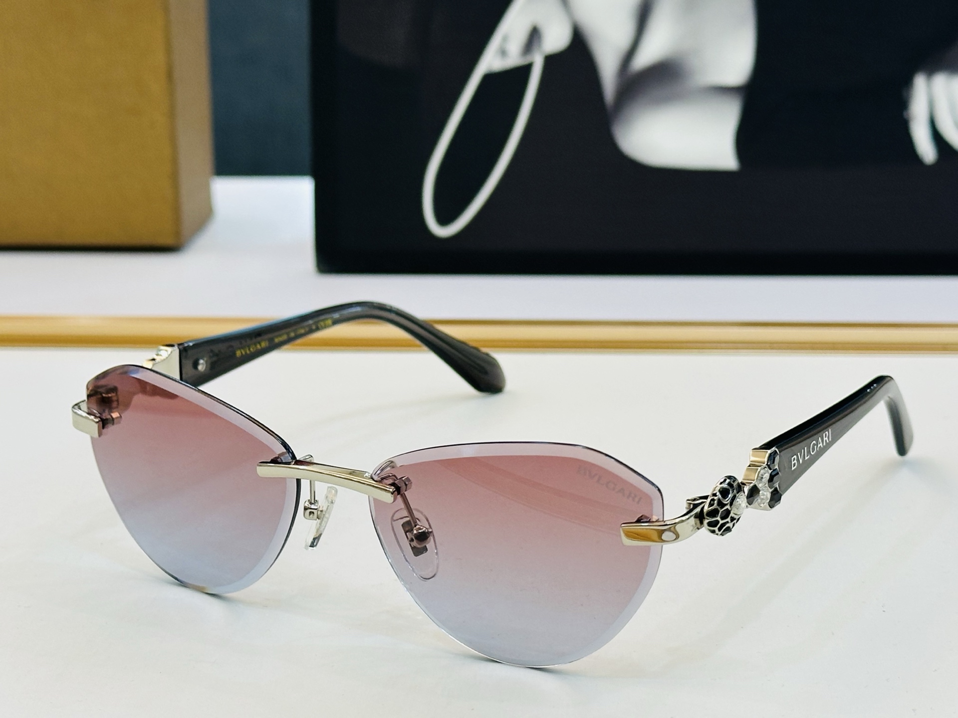 🆕款 官网同售 宝格家 BV1808 👍 Size ：57口16-145 绝对要买😎品质非常完美 b出街