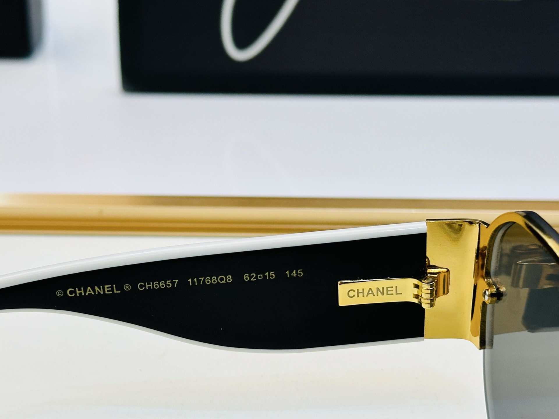 CHANE*香家 CH6657 SIZE：62口15-145 潮流爆款 太阳镜 😍😍高品质 佩戴舒适 b
