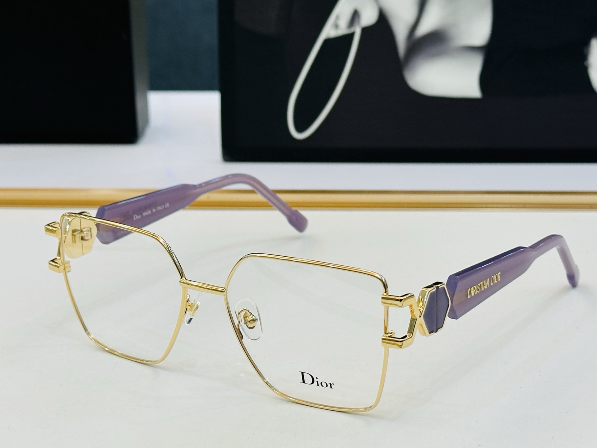 推荐 Dio* 迪家 VPS Size：55口16-140 时尚达人超爱💞 L时尚百搭 配光架