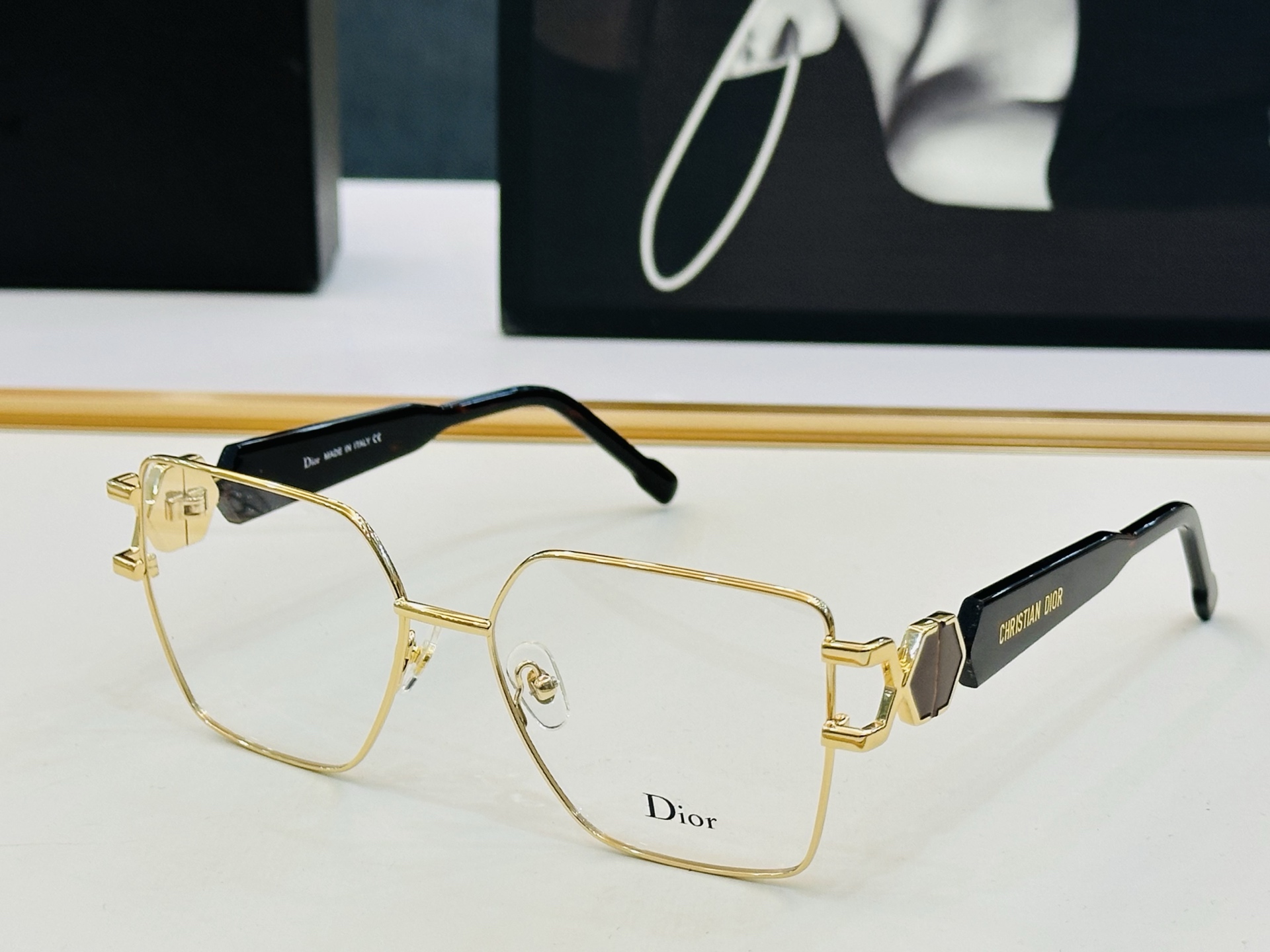 推荐 Dio* 迪家 VPS Size：55口16-140 时尚达人超爱💞 L时尚百搭 配光架