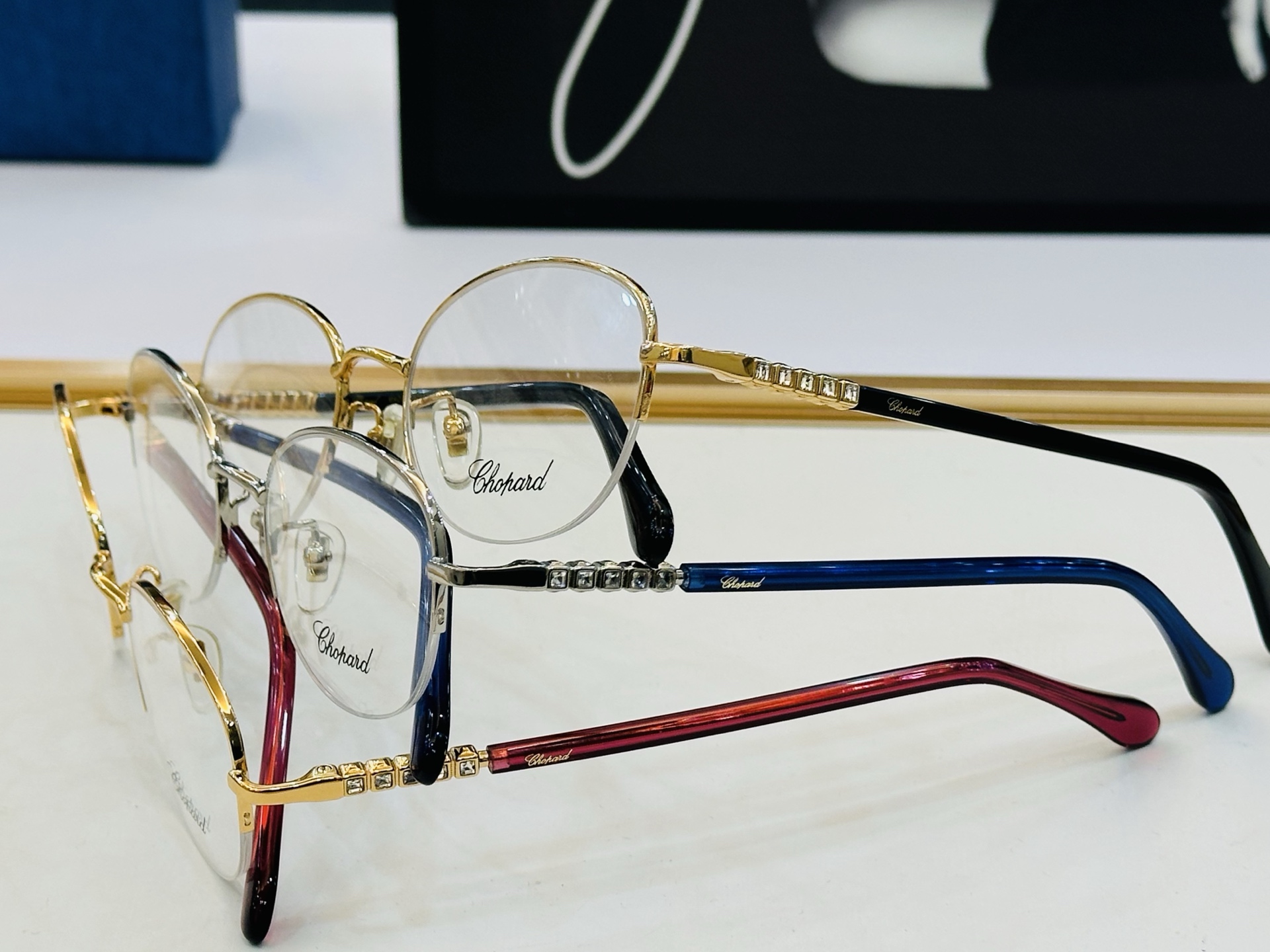 原版 ChoPard肖邦 MODEL: SCHG976 Size：54口20-145 以现代时尚的设计风