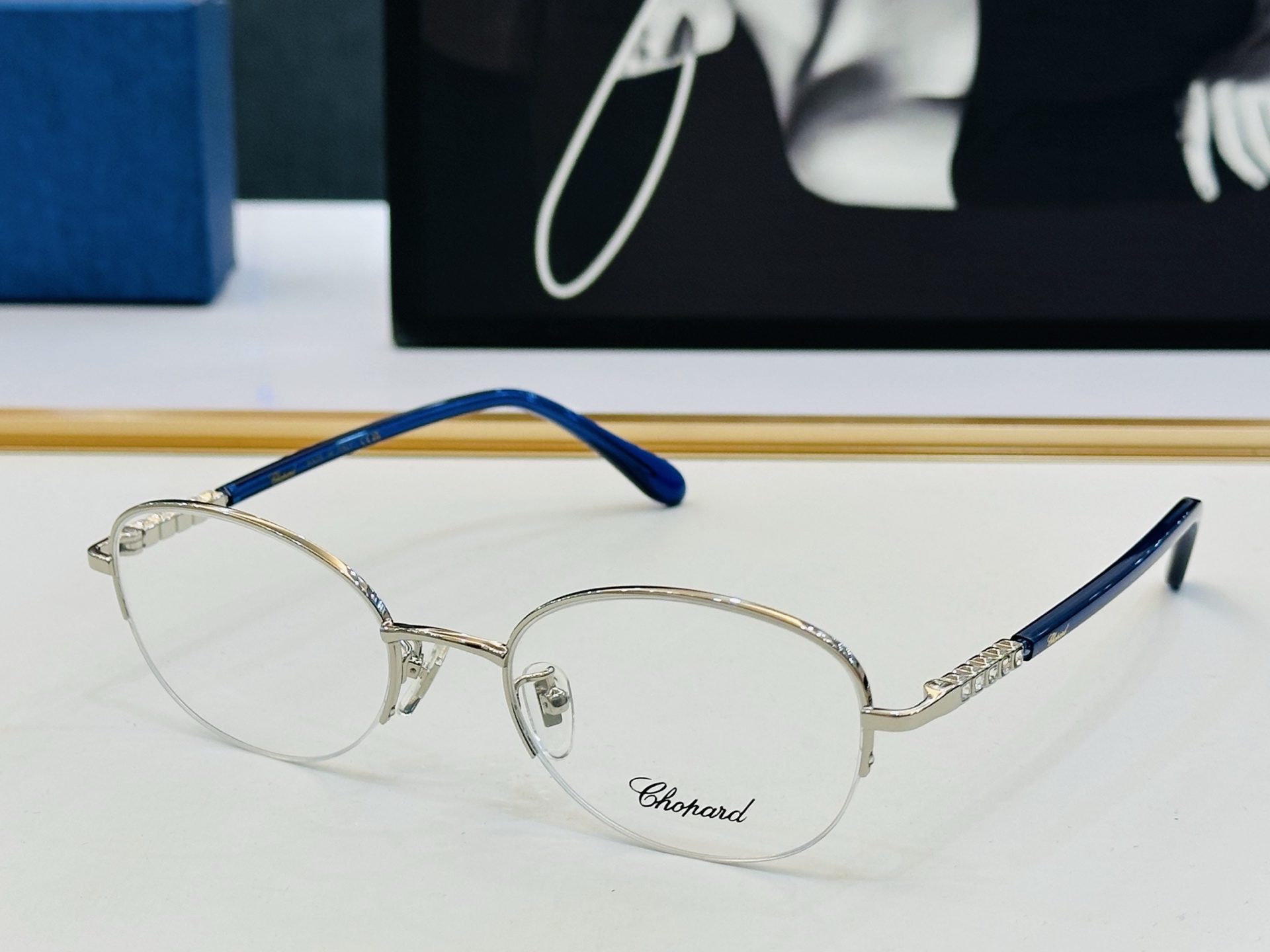 原版 ChoPard肖邦 MODEL: SCHG976 Size：54口20-145 以现代时尚的设计风