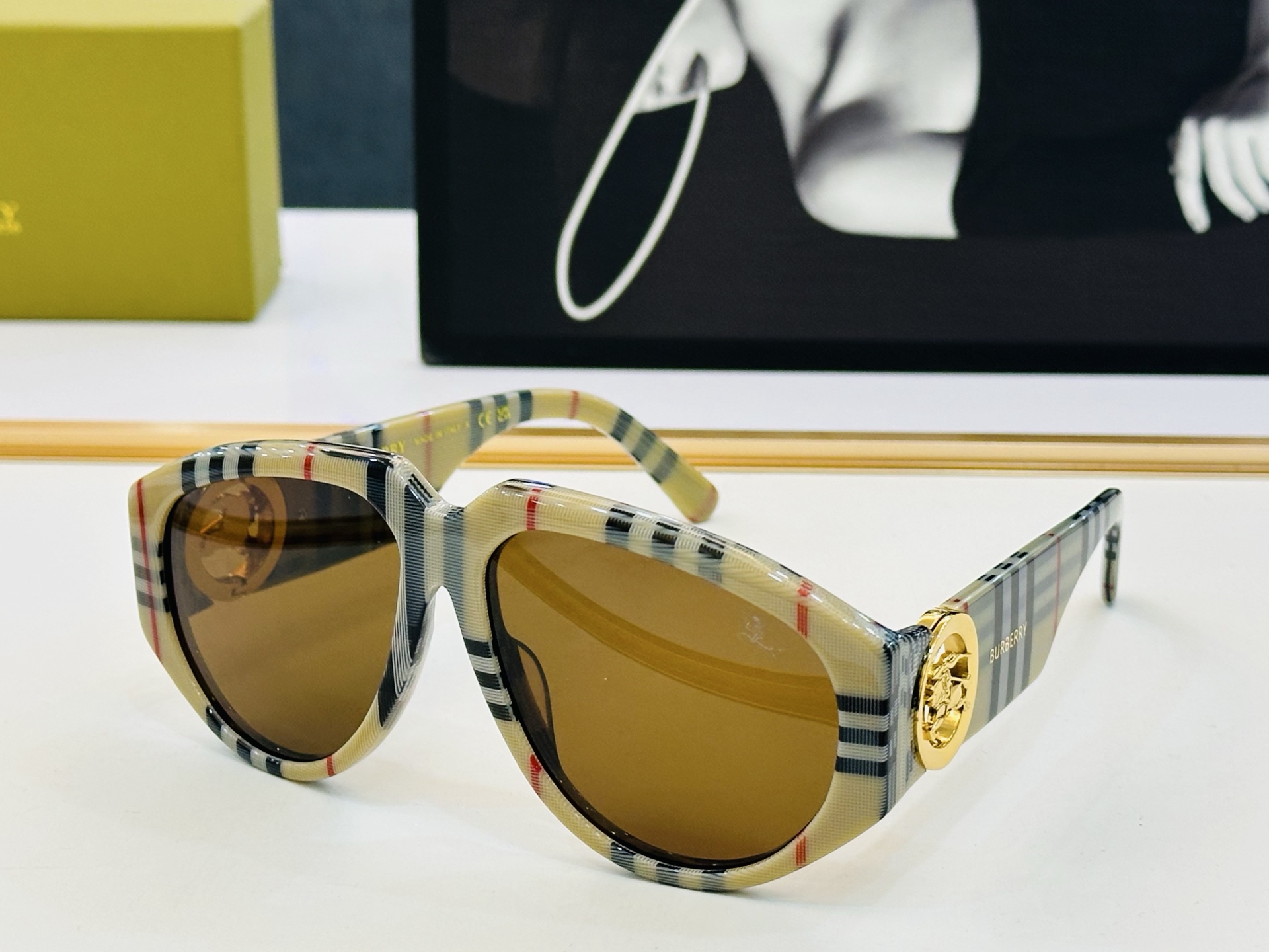 高品质✨BURBERR*✨ 巴家 BE4479U Size：60口15-140 女款太阳眼镜[得意]🌲🌲