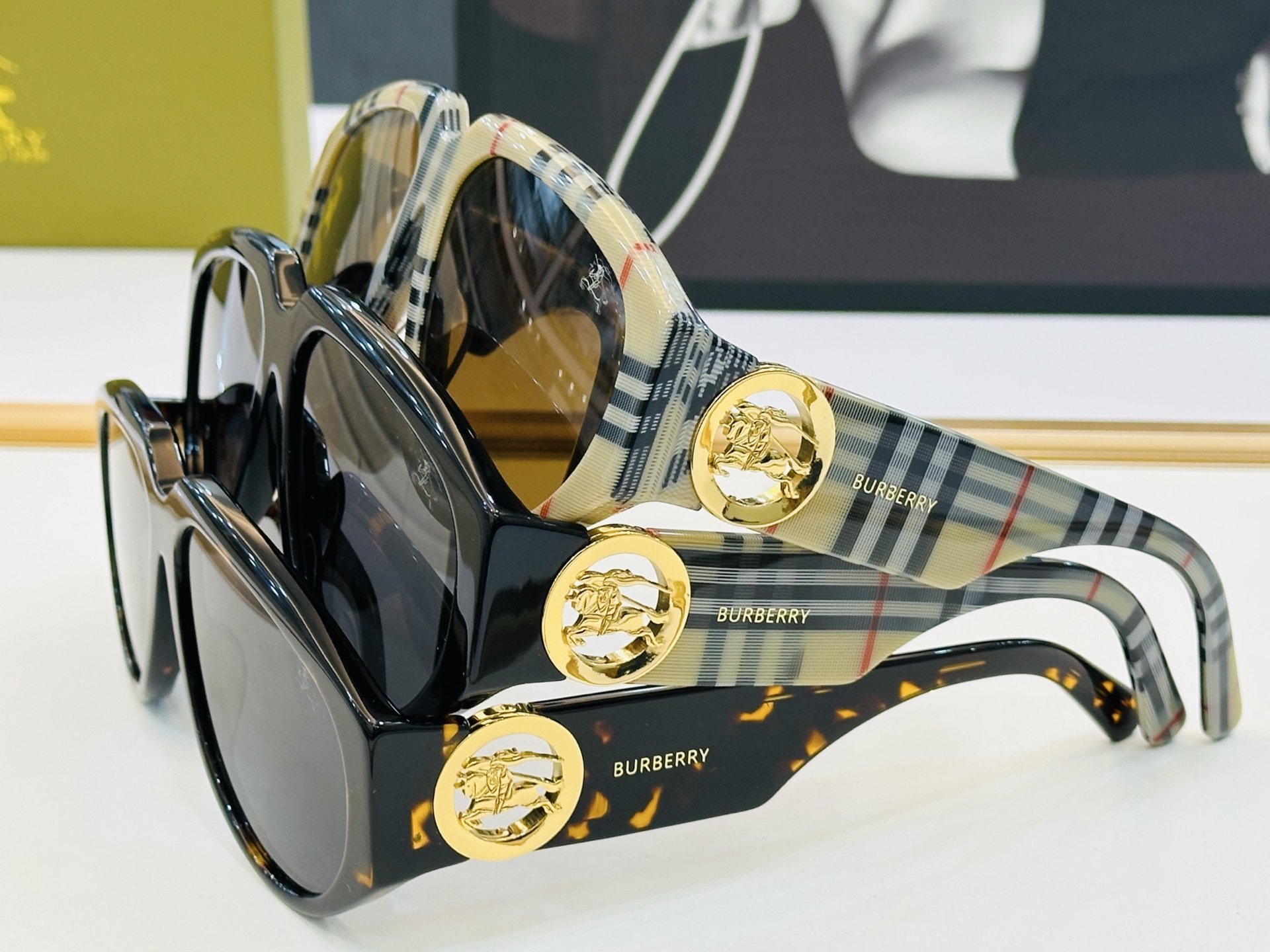 高品质✨BURBERR*✨ 巴家 BE4479U Size：60口15-140 女款太阳眼镜[得意]🌲🌲