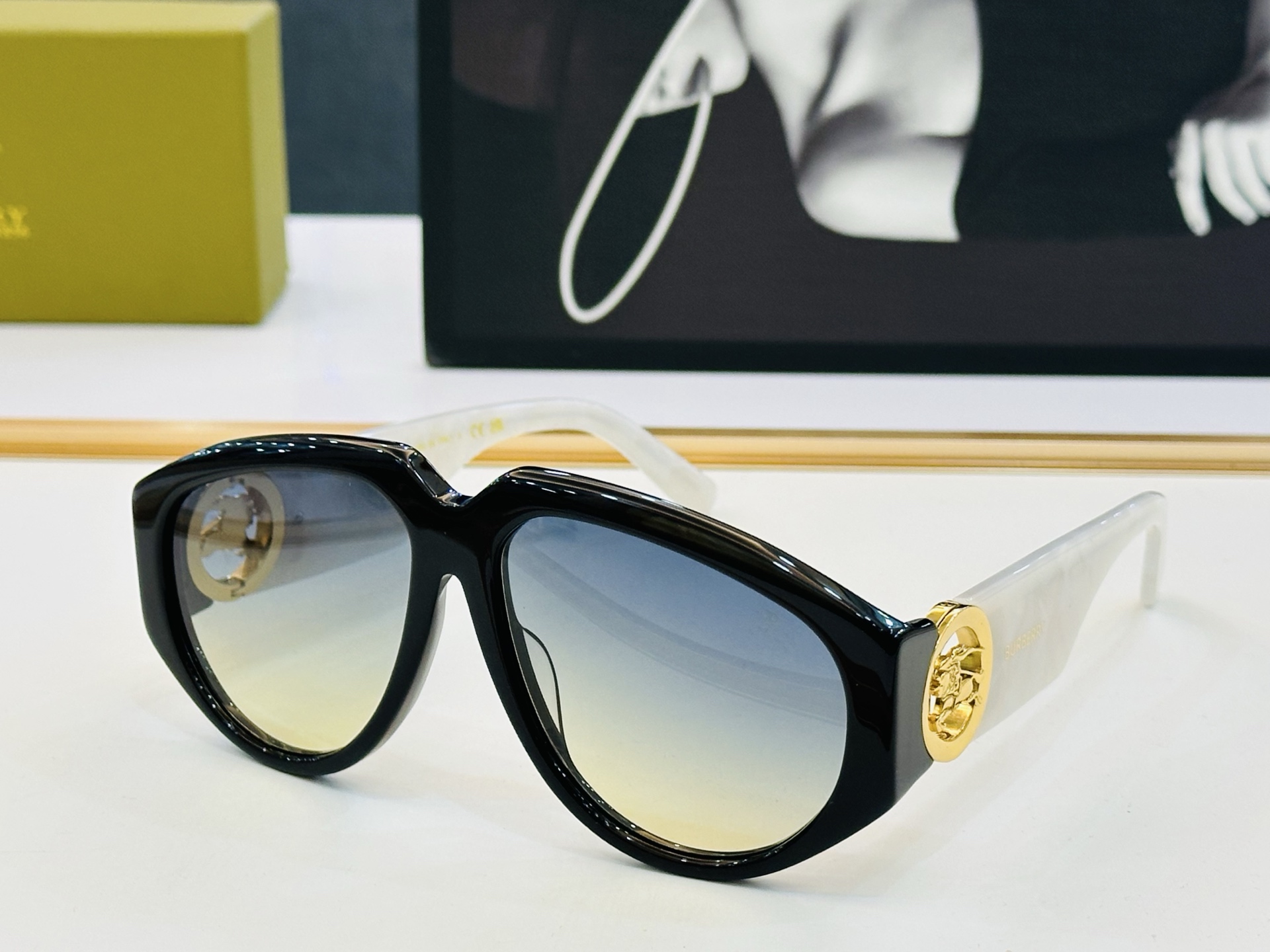 高品质✨BURBERR*✨ 巴家 BE4479U Size：60口15-140 女款太阳眼镜[得意]🌲🌲