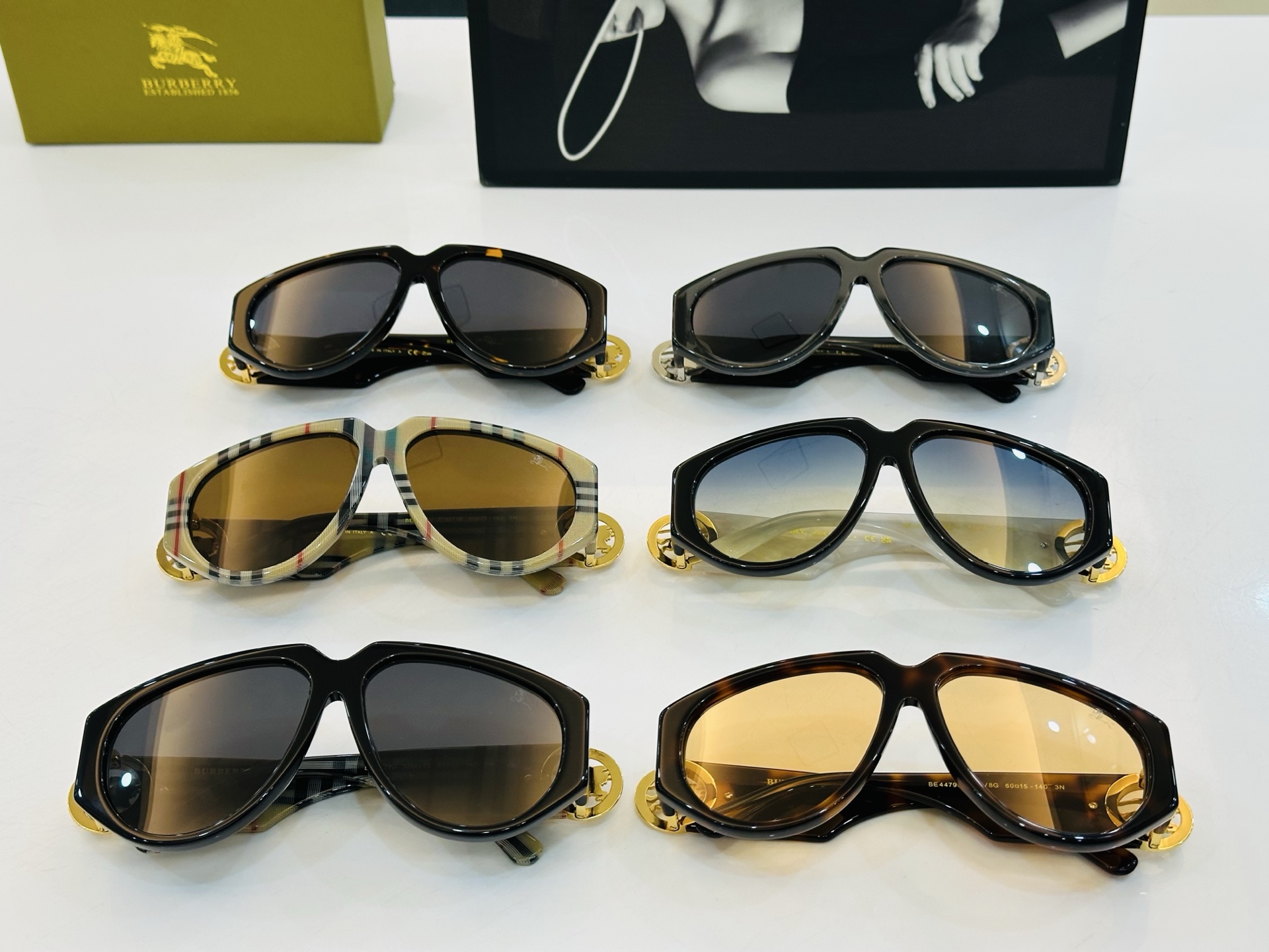 高品质✨BURBERR*✨ 巴家 BE4479U Size：60口15-140 女款太阳眼镜[得意]🌲🌲