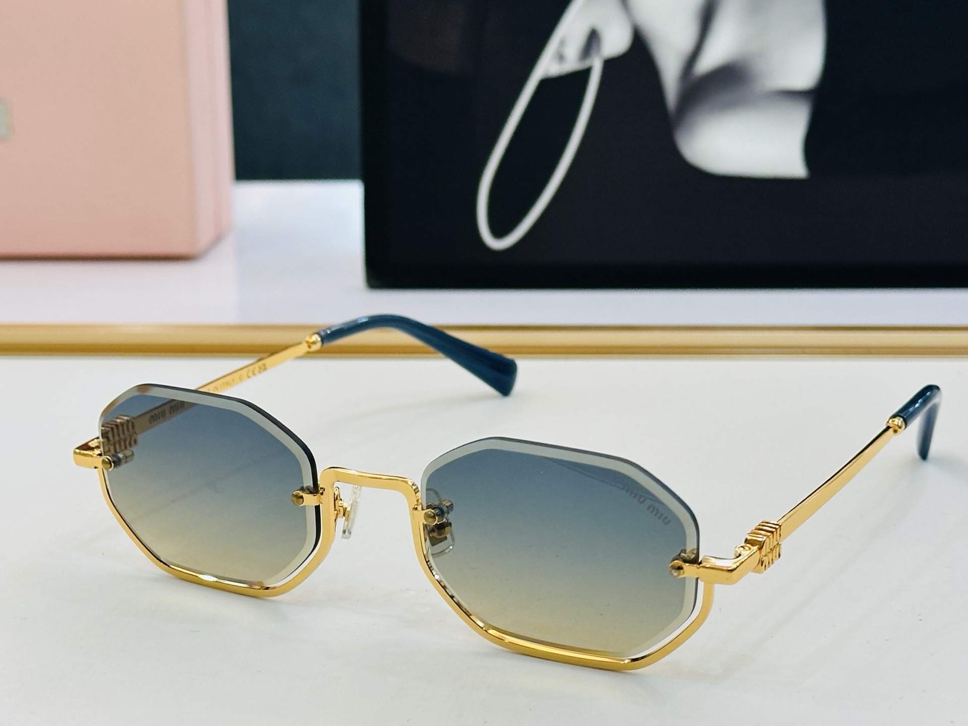 🆕 谬家 SMU 1747S Size：52口23-145 🌺🌺 [玫瑰][闪电] 时尚靓丽 得意][得