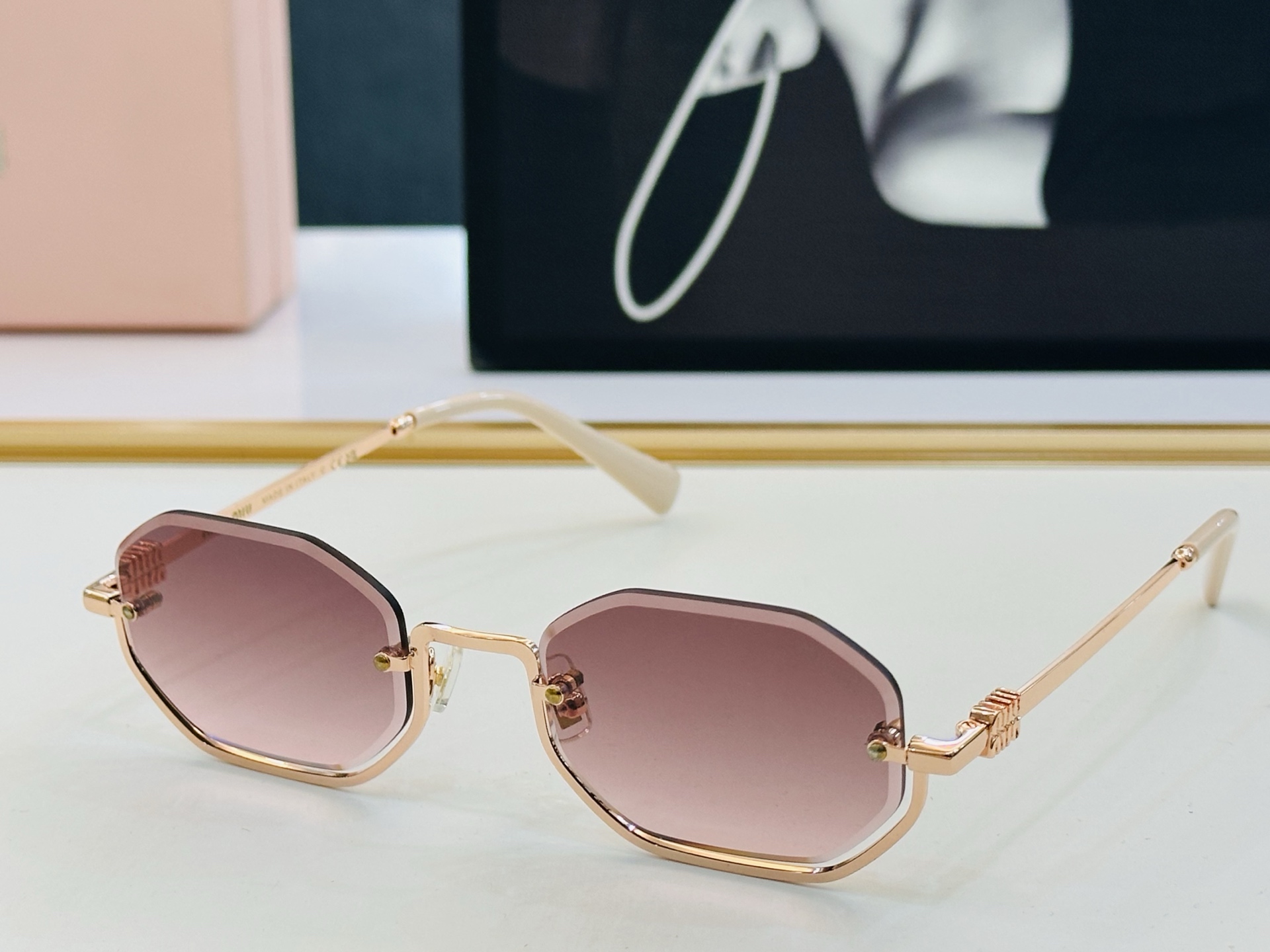 🆕 谬家 SMU 1747S Size：52口23-145 🌺🌺 [玫瑰][闪电] 时尚靓丽 得意][得