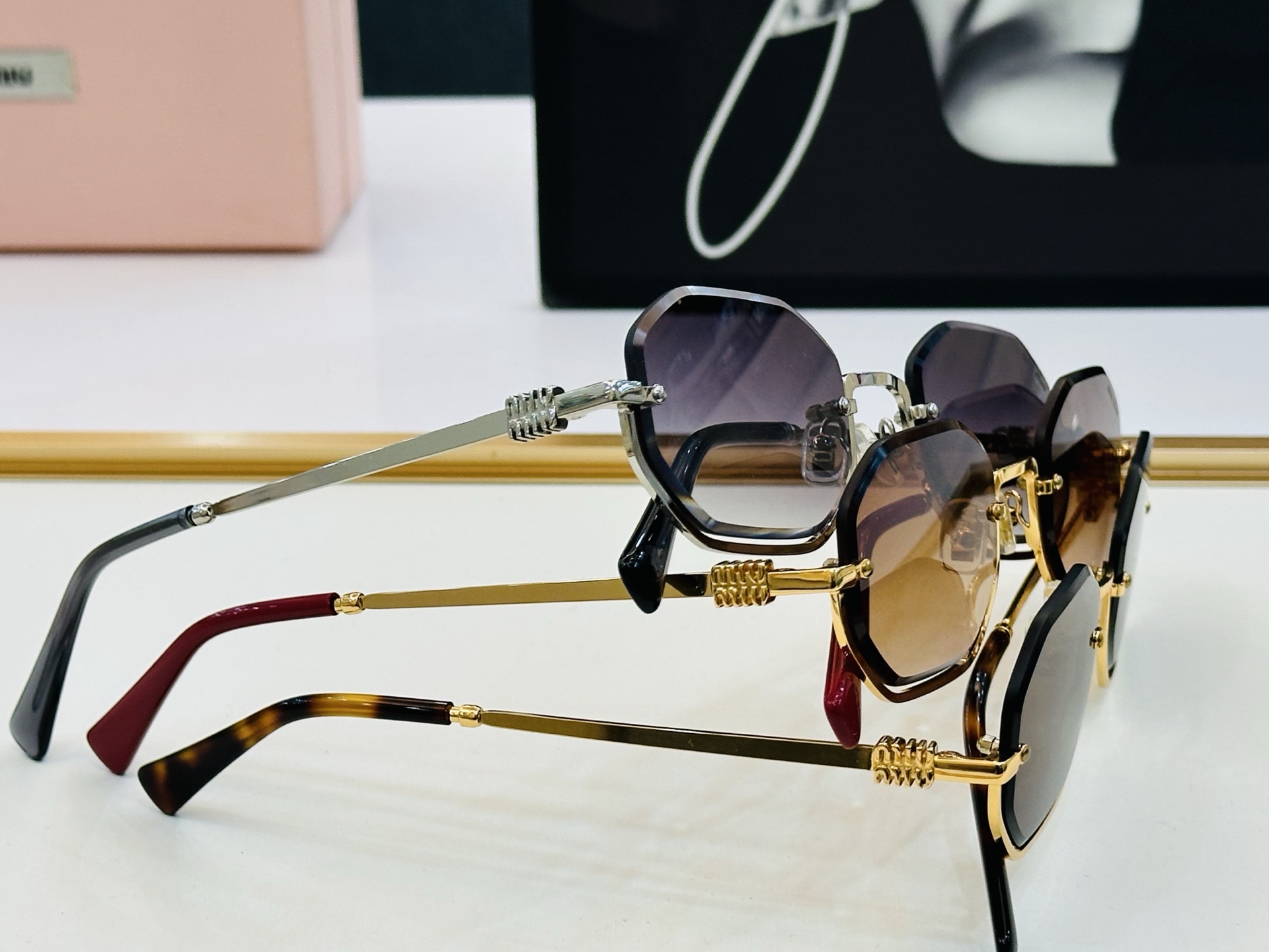 🆕 谬家 SMU 1747S Size：52口23-145 🌺🌺 [玫瑰][闪电] 时尚靓丽 得意][得