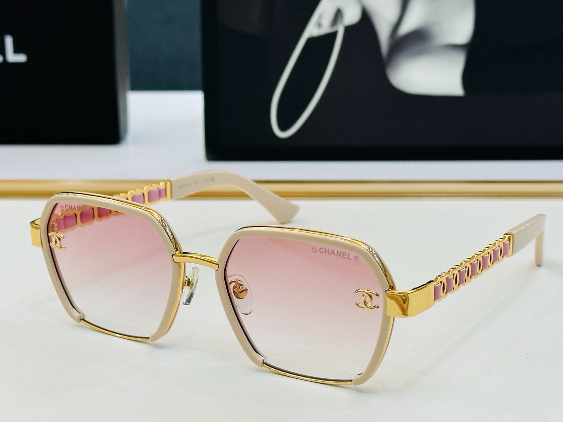 🆕 【CHANE*/香家】MODEL:95105 Size：56口18-143 💅🏻💓J太阳镜