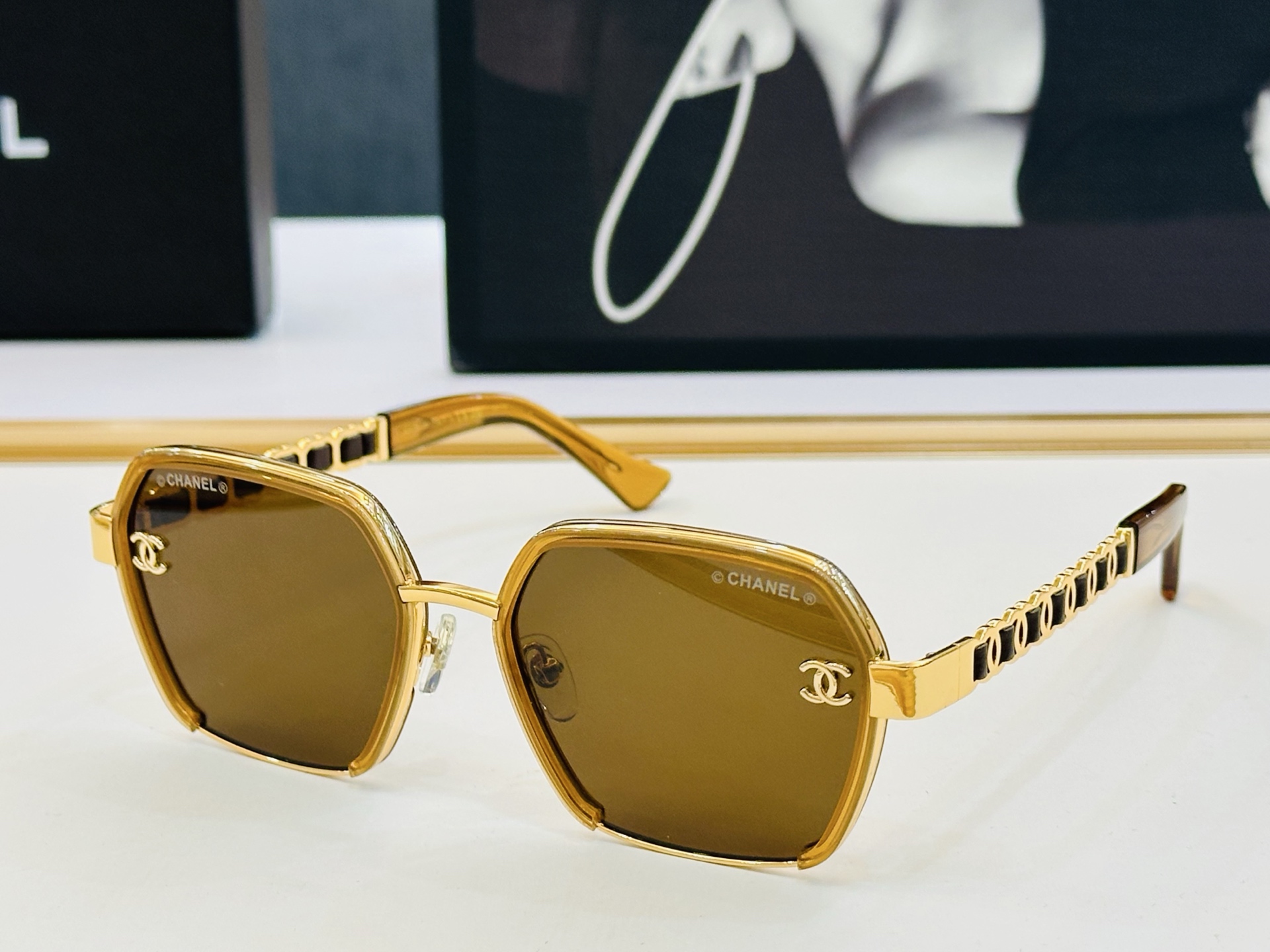 🆕 【CHANE*/香家】MODEL:95105 Size：56口18-143 💅🏻💓J太阳镜