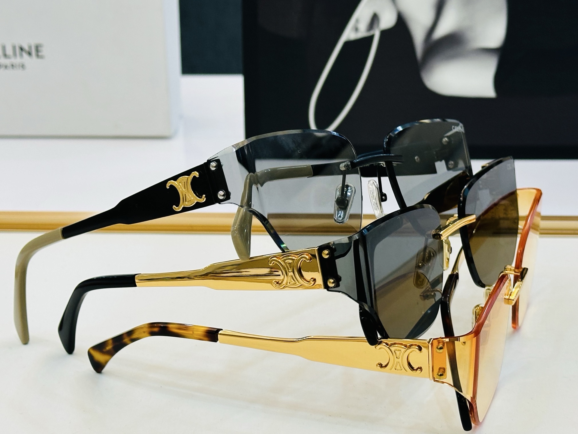 【CELINE】赛琳 CL42135 Size：63口18-143 一直热销的款式，欧美风 光泽度好 Y