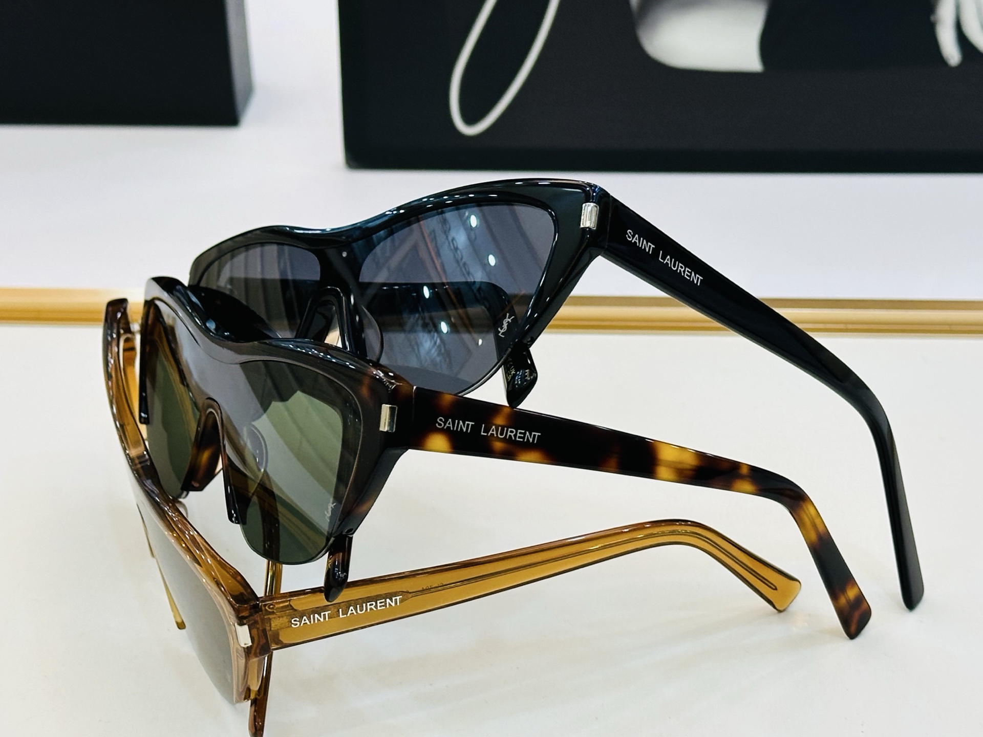 网红爆款 圣罗兰💫SL M704 💫Size：59口11-142 板材框设计 💎❤️Y俏皮甜美质感超好 