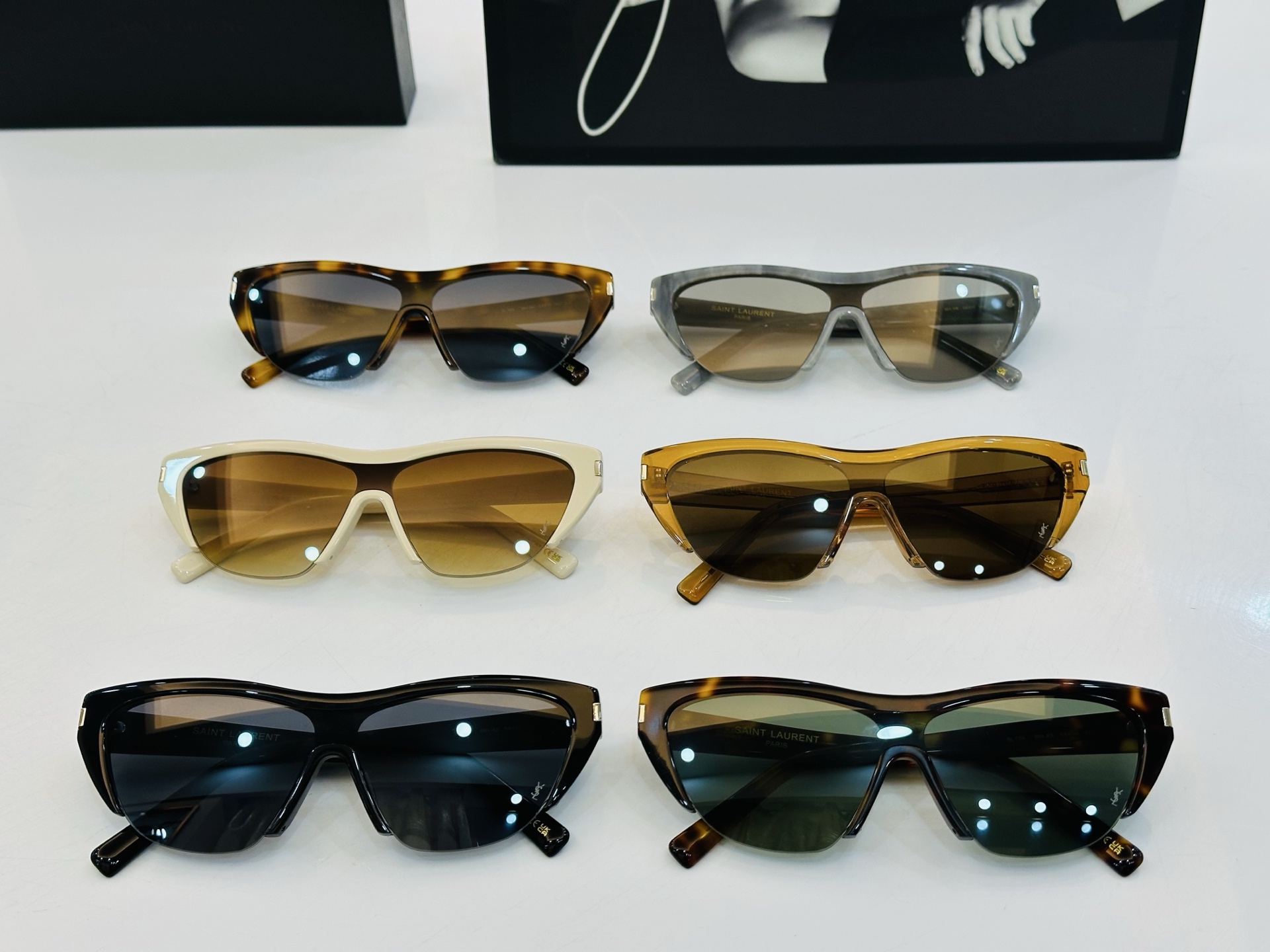 网红爆款 圣罗兰💫SL M704 💫Size：59口11-142 板材框设计 💎❤️Y俏皮甜美质感超好 