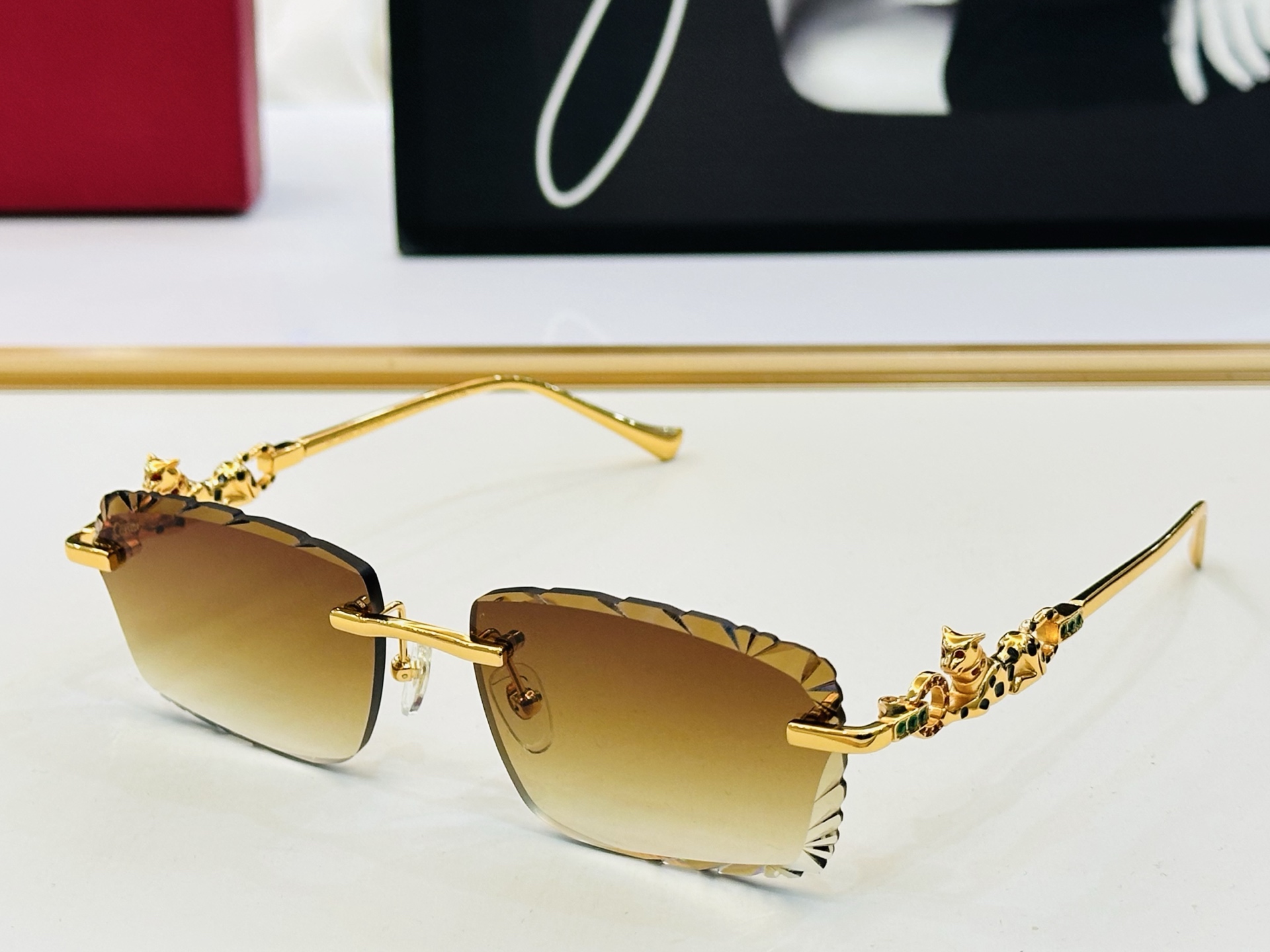 Cartie* 卡家 CT01821 太阳镜 Size：57口17-145 工艺精湛气质十足！bm男女同