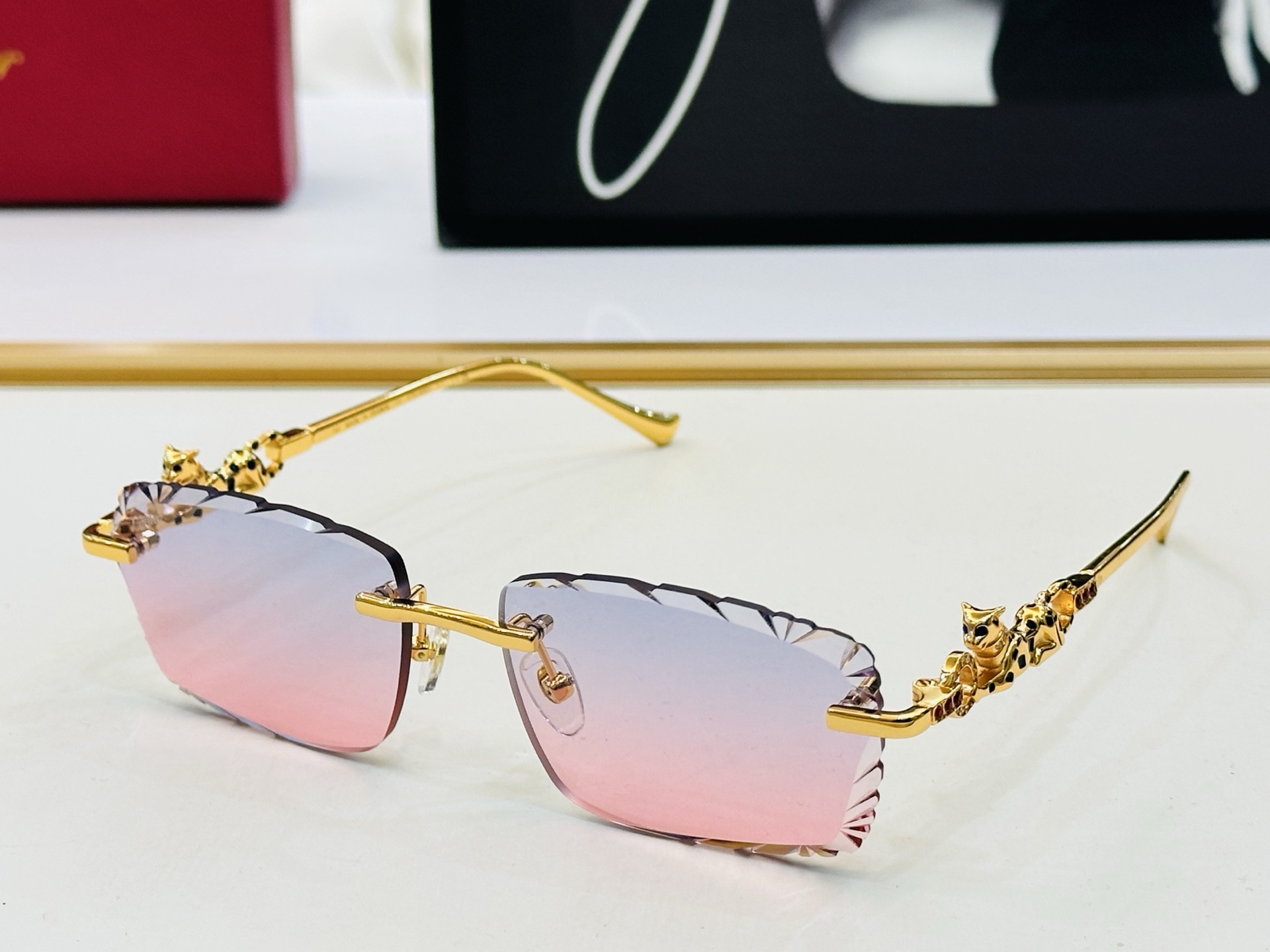 Cartie* 卡家 CT01821 太阳镜 Size：57口17-145 工艺精湛气质十足！bm男女同