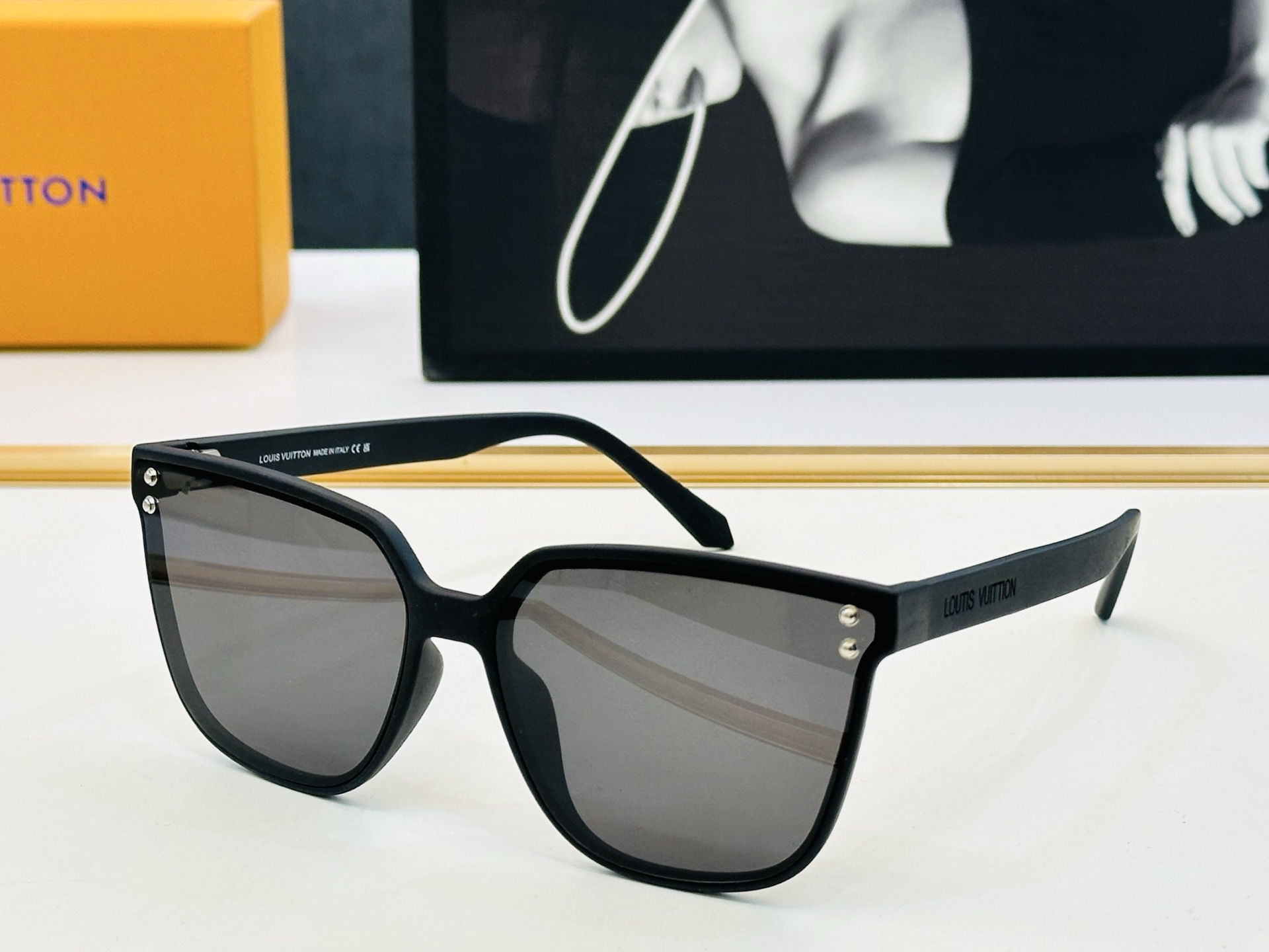 路易家 🎩Z2975W Size：63口17-145 充满活力的 展现独特个性🌟展现大气的你 一高品质 