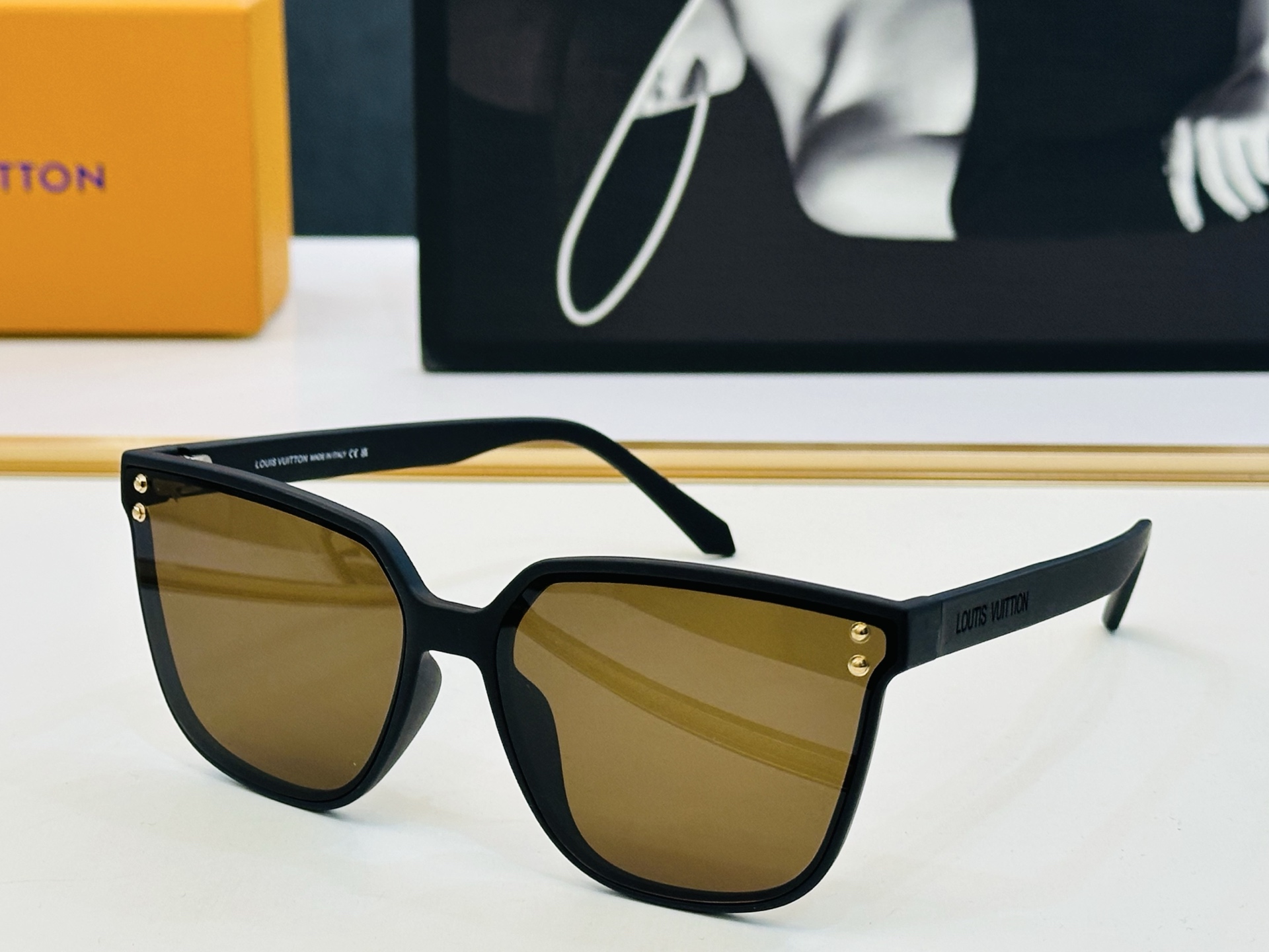 路易家 🎩Z2975W Size：63口17-145 充满活力的 展现独特个性🌟展现大气的你 一高品质 